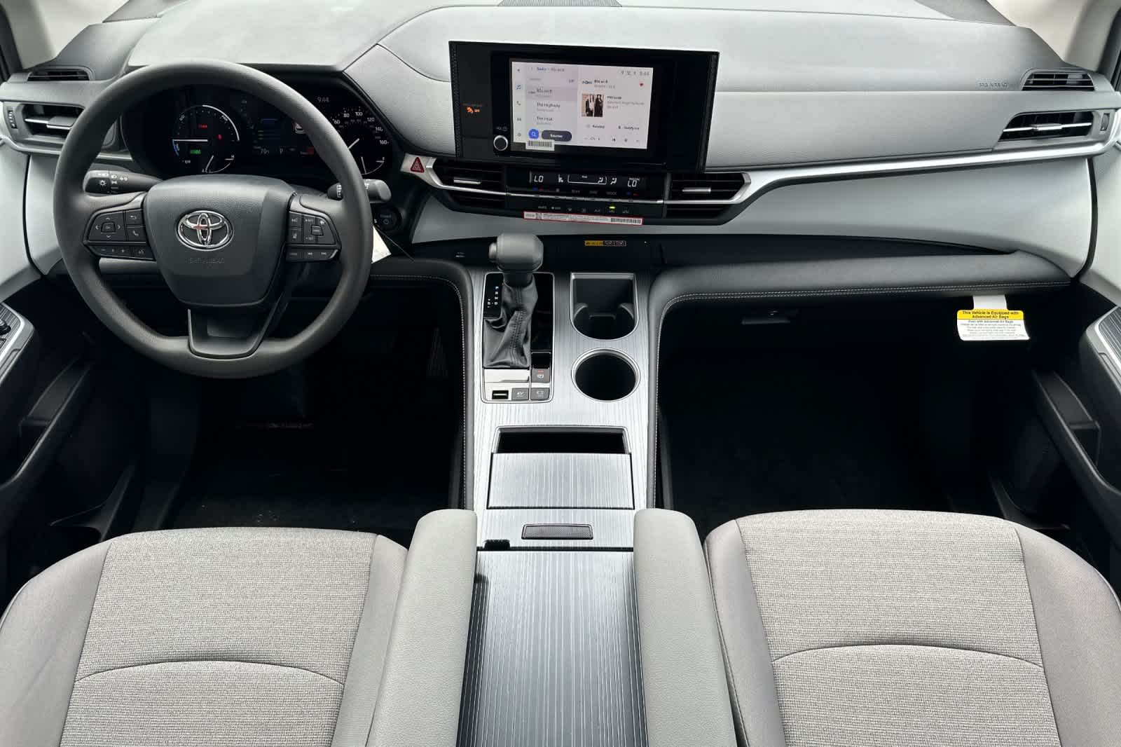 Thumbnail: 2026 Toyota Sienna - 3