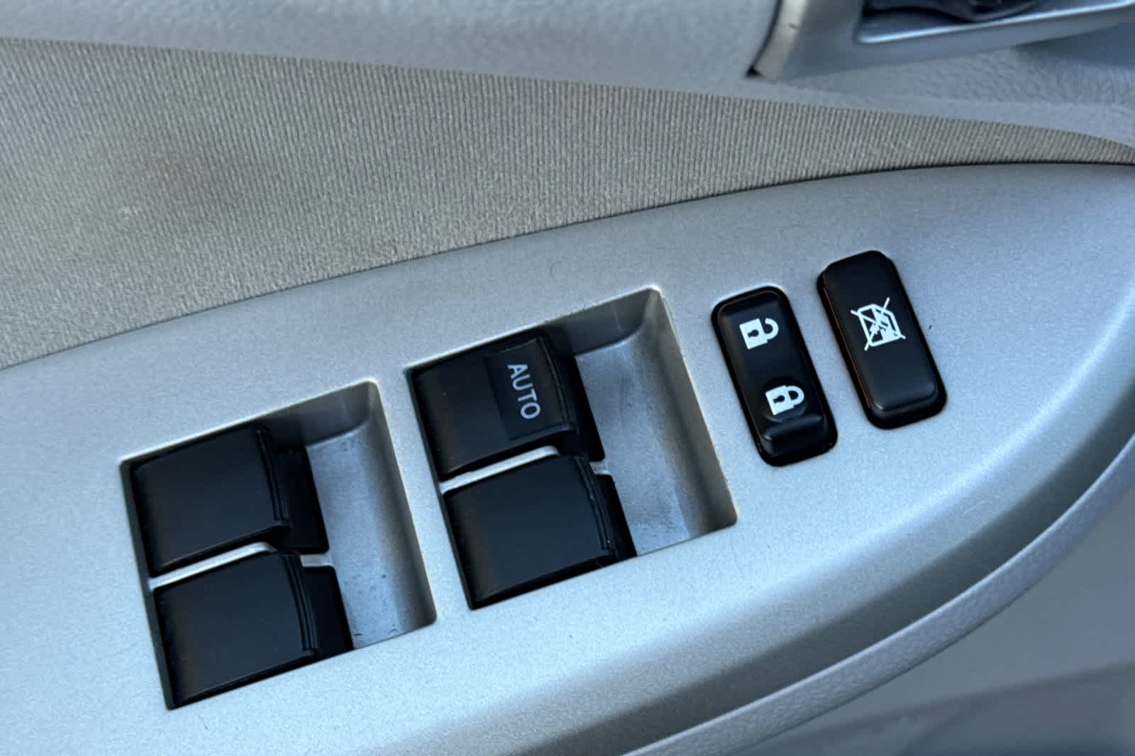 Thumbnail: 2011 Toyota Corolla - 13