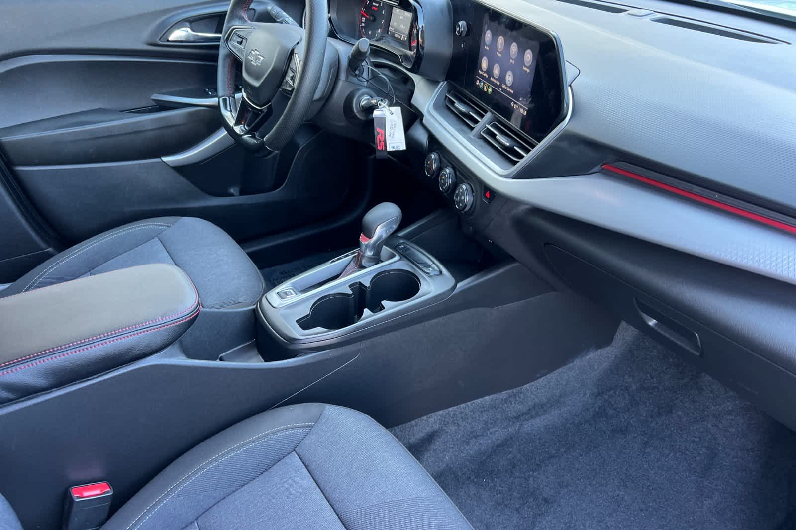 Thumbnail: 2024 Chevrolet Trax - 16