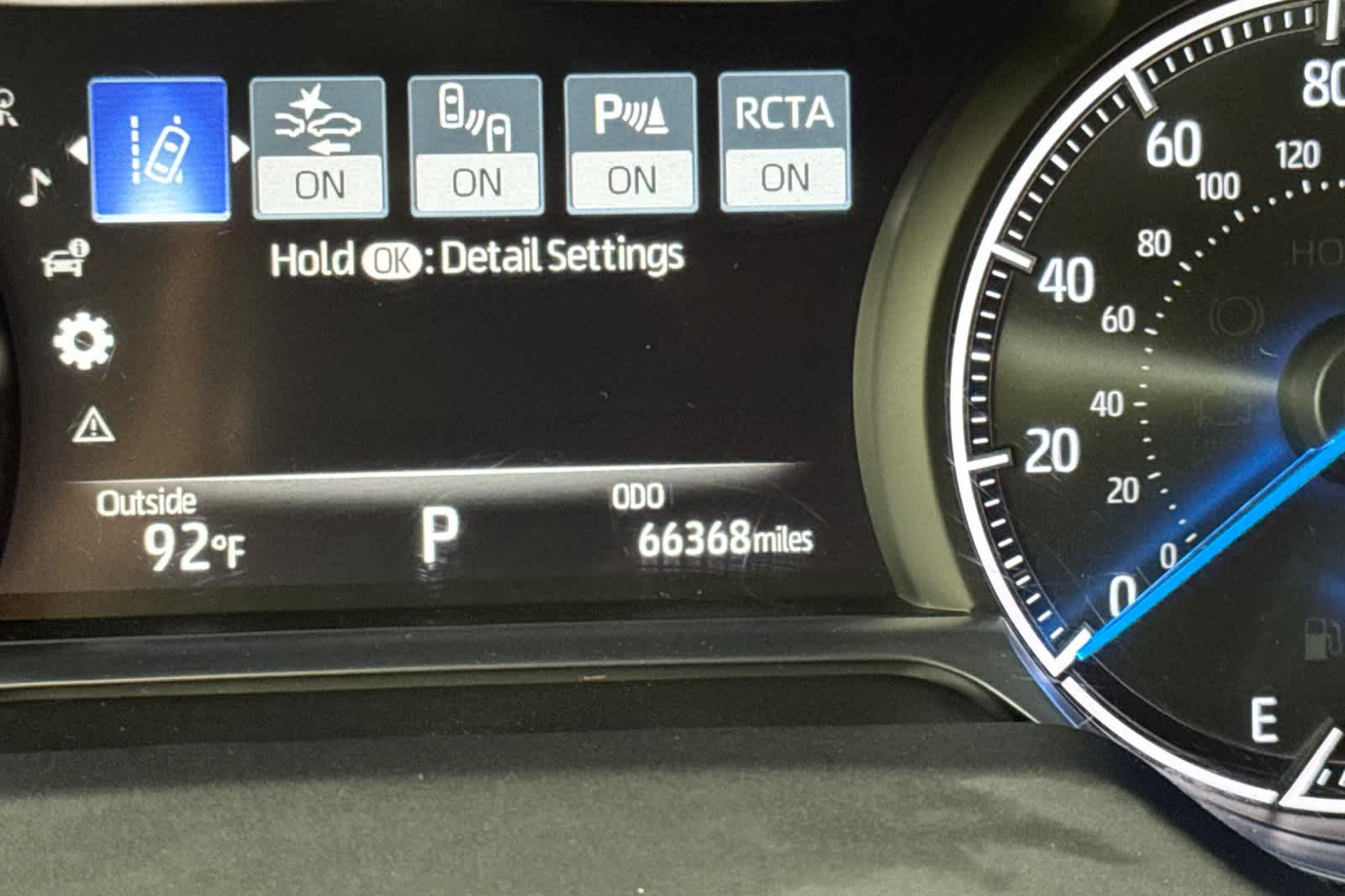 Thumbnail: 2022 Toyota Venza - 29