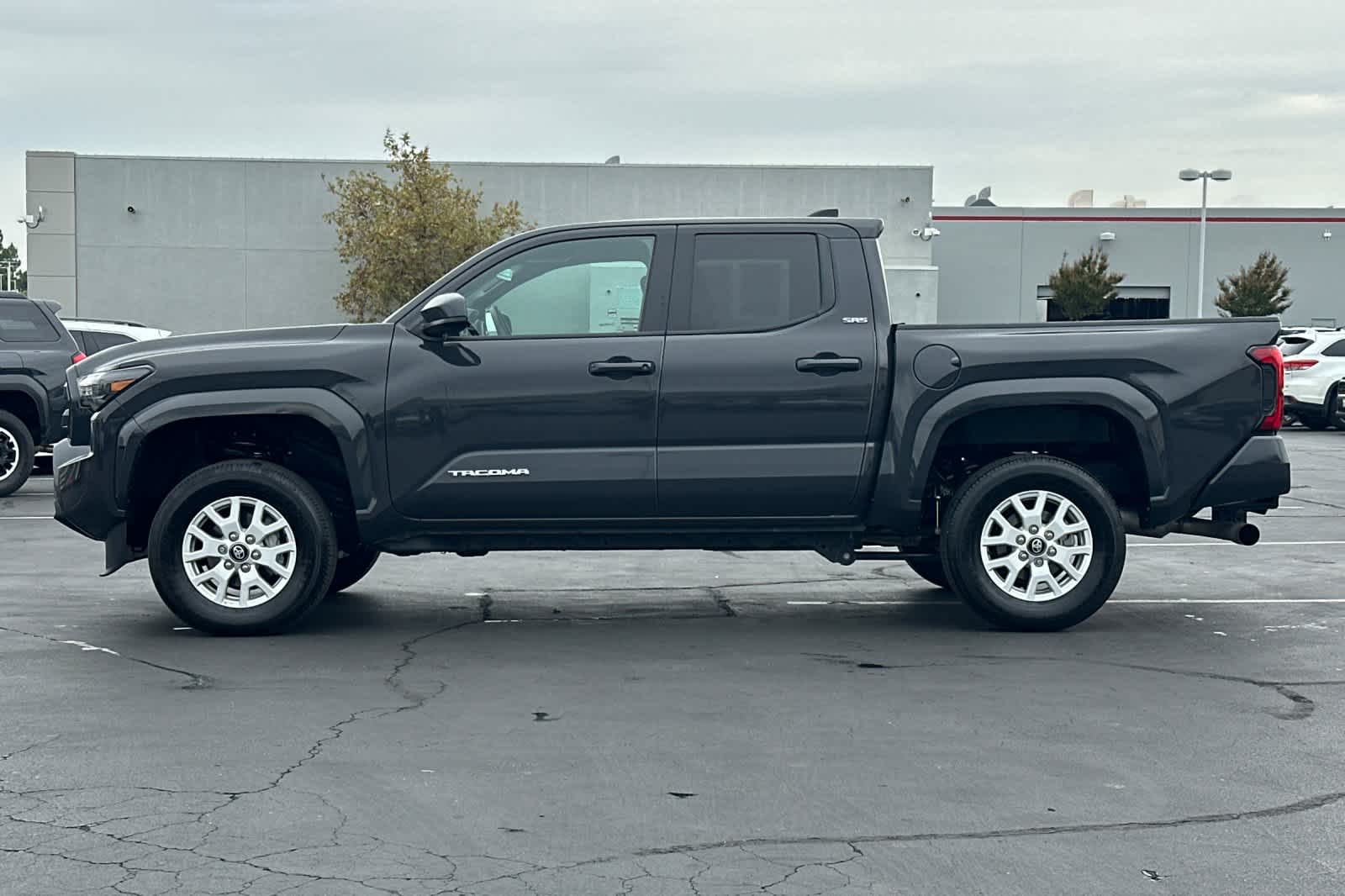 Thumbnail: 2024 Toyota Tacoma - 9