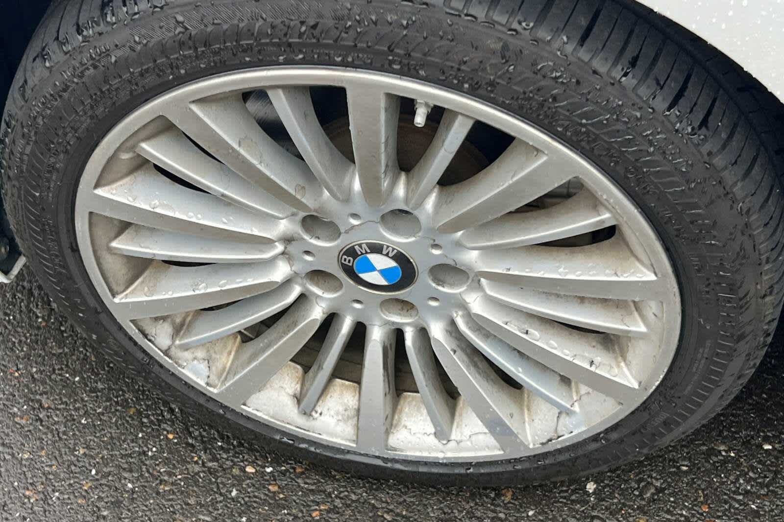 Thumbnail: 2015 BMW 3 Series - 21