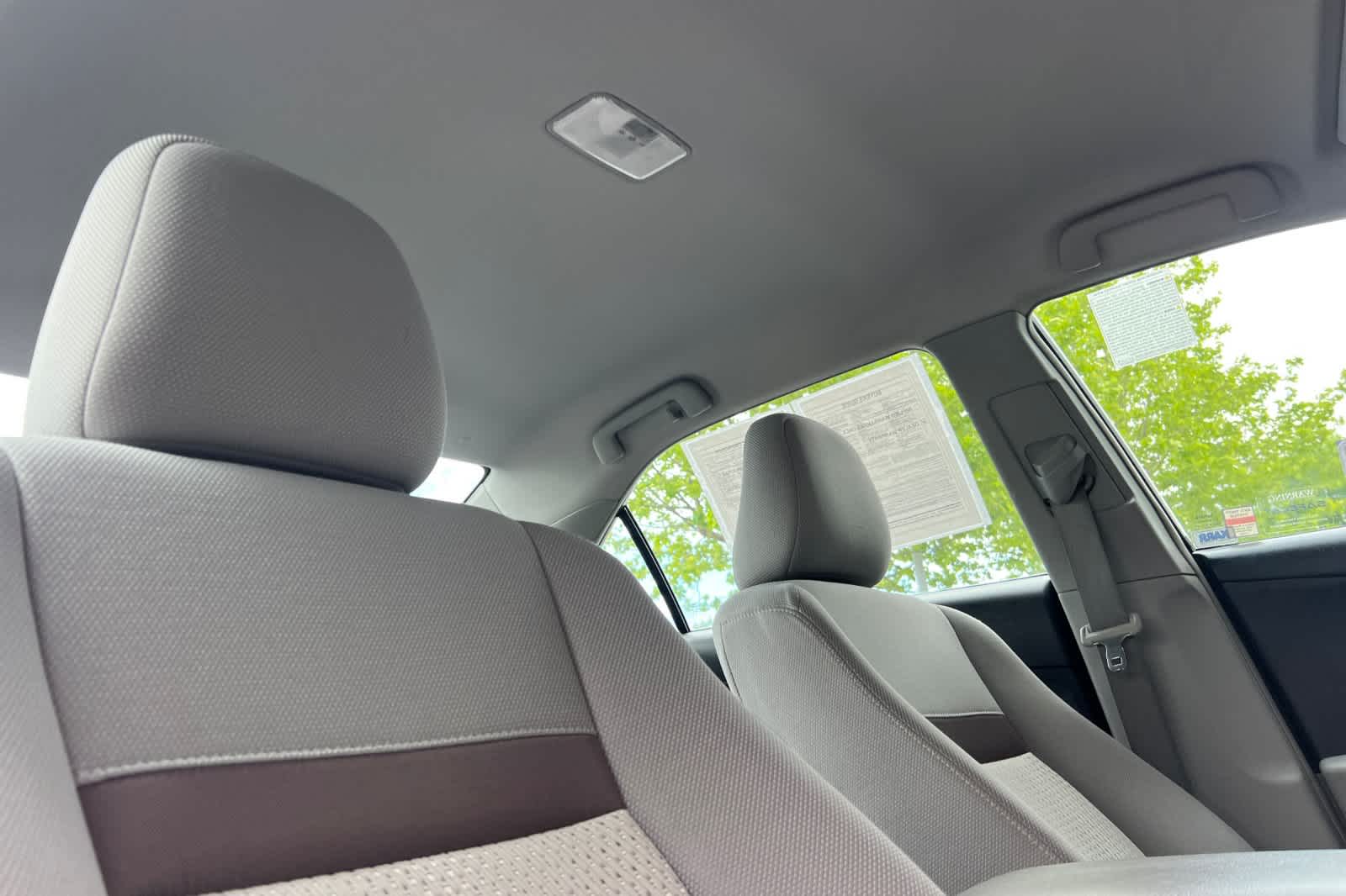 Thumbnail: 2013 Toyota Camry - 16