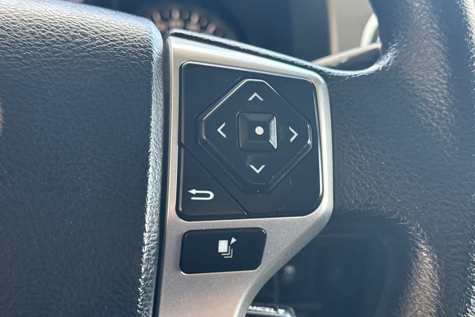 Thumbnail: 2019 Toyota Tundra - 25