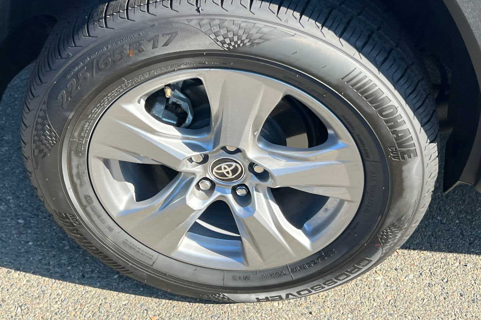 Thumbnail: 2022 Toyota RAV4 - 14