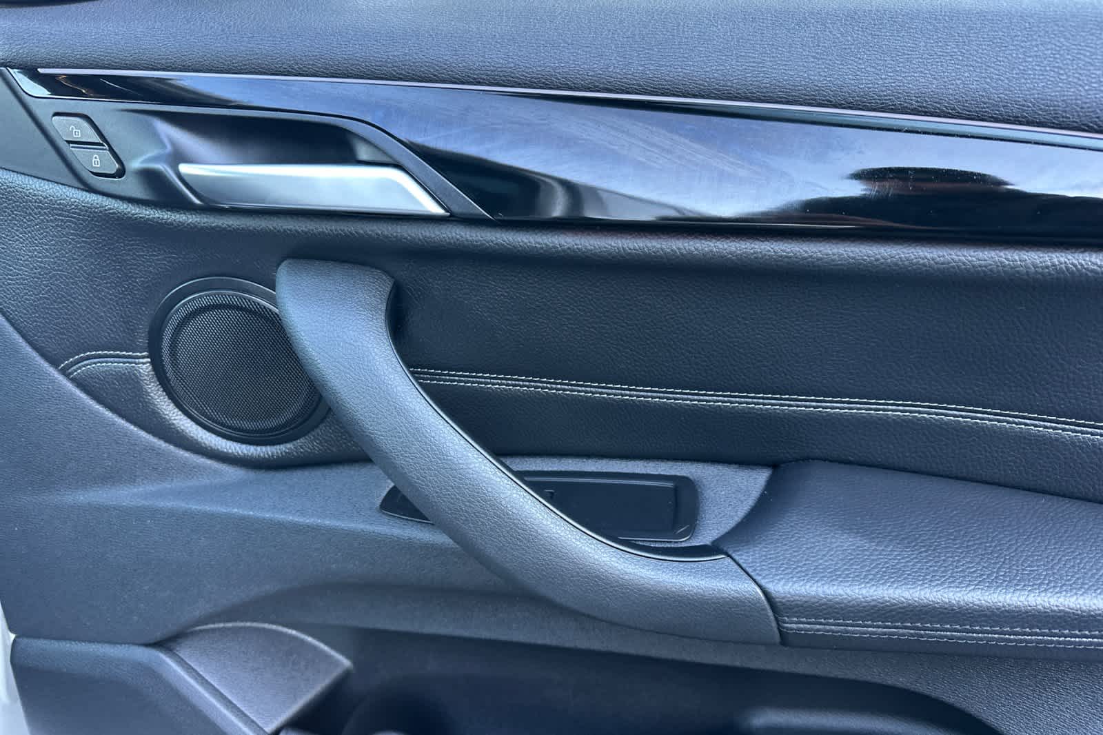 Thumbnail: 2017 BMW X1 - 19