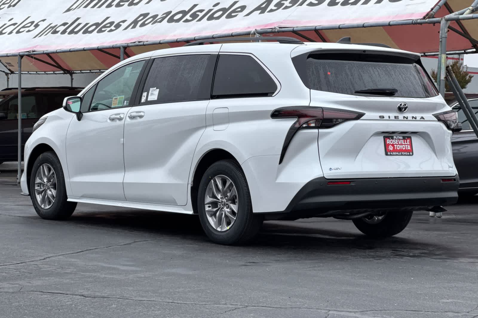 Thumbnail: 2026 Toyota Sienna - 6