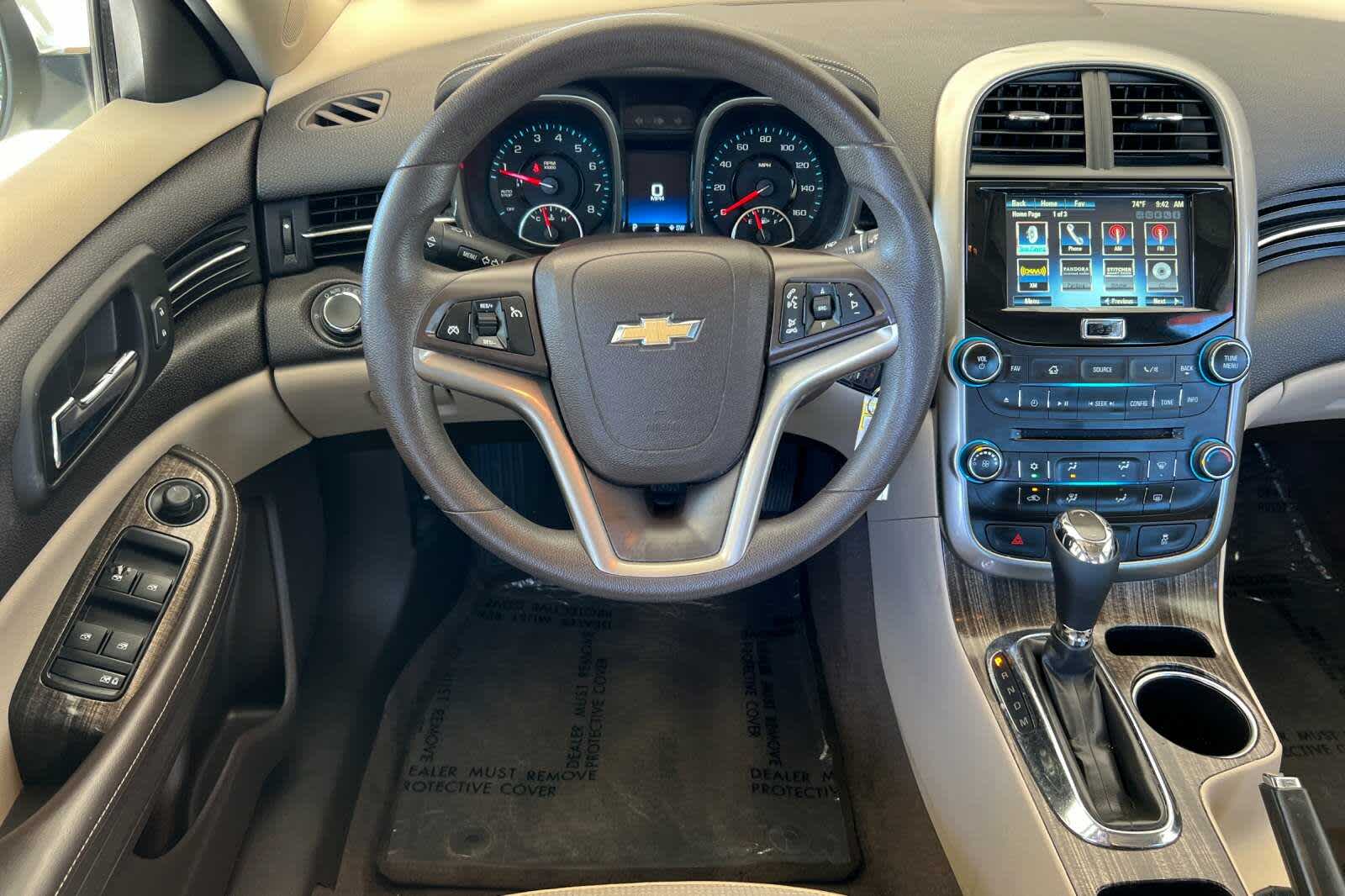 Thumbnail: 2014 Chevrolet Malibu - 14