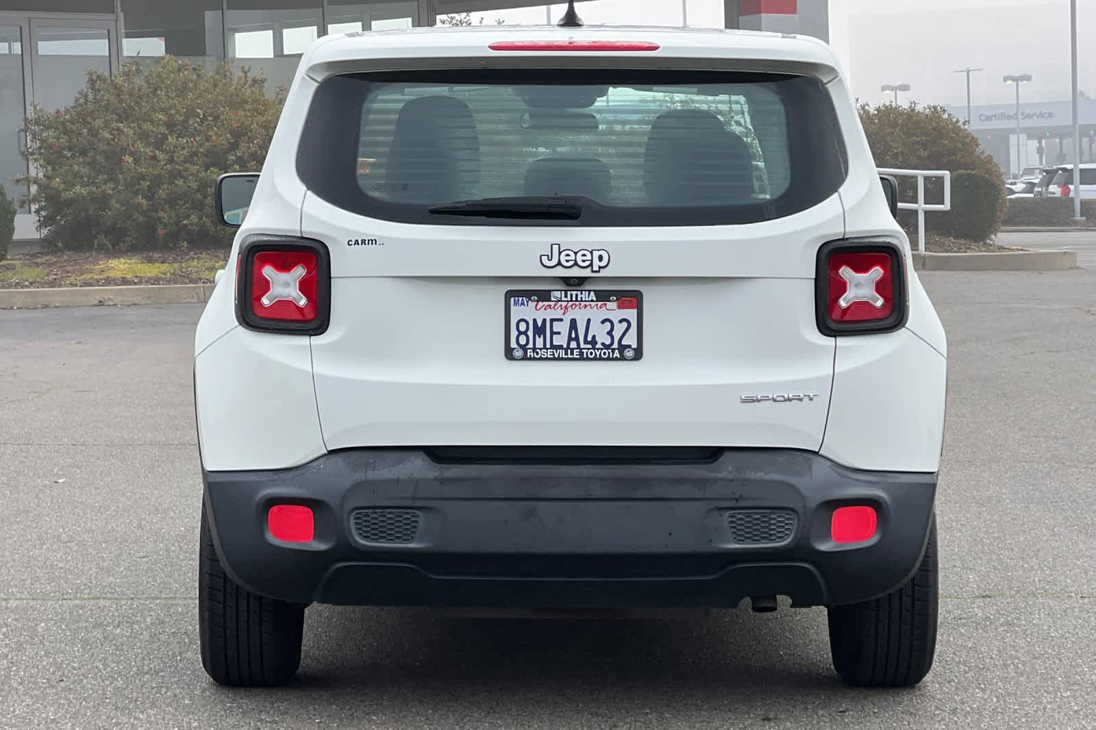 Thumbnail: 2017 Jeep Renegade - 8