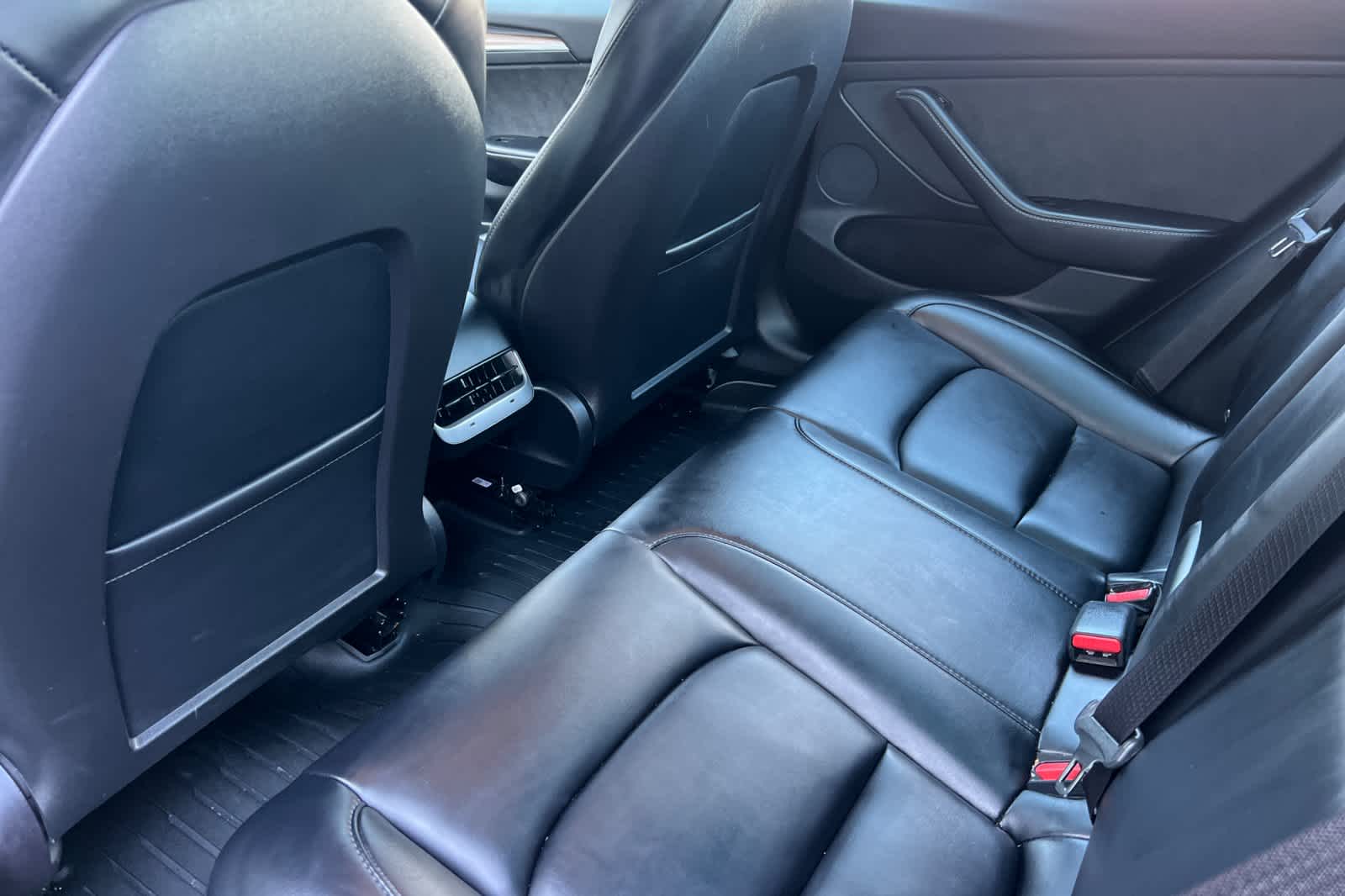 Thumbnail: 2022 Tesla Model 3 - 4