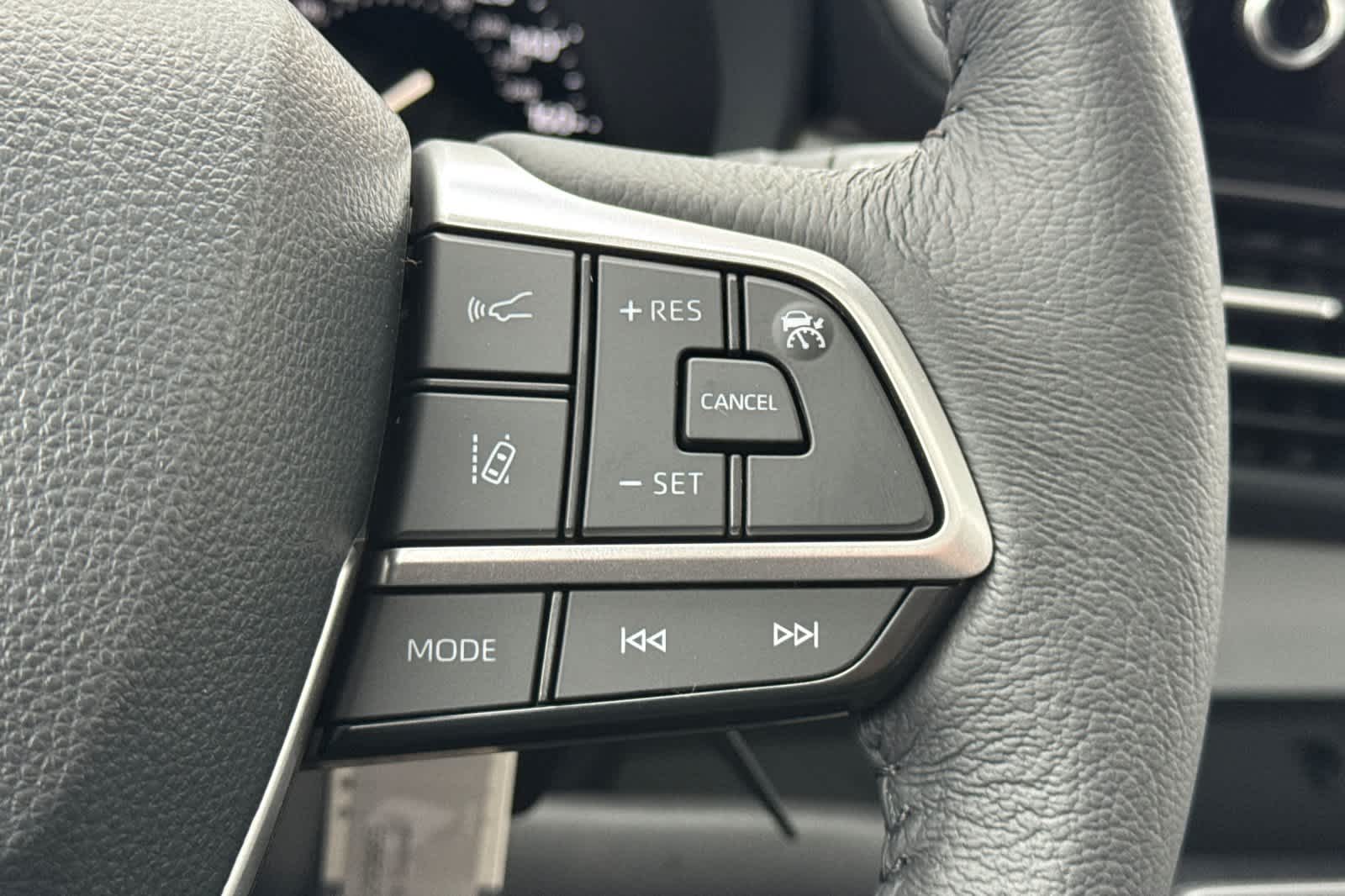 Thumbnail: 2026 Toyota Sienna - 27