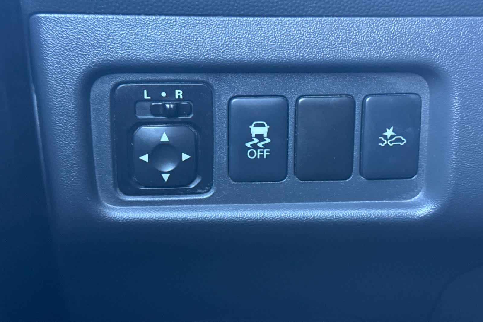 Thumbnail: 2024 Mitsubishi Mirage - 28