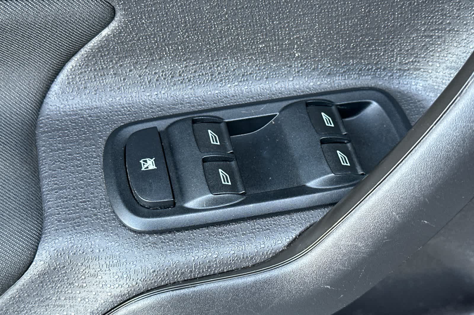 Thumbnail: 2015 Ford Fiesta - 13