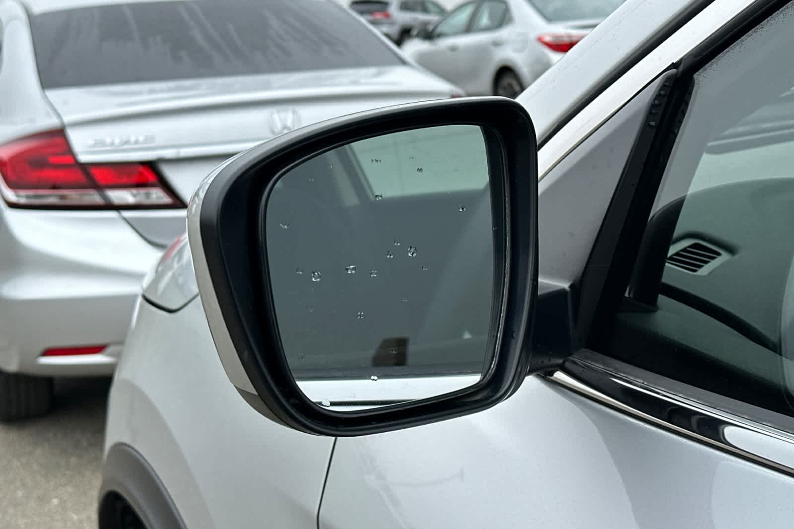 Thumbnail: 2021 Nissan Rogue Sport - 20