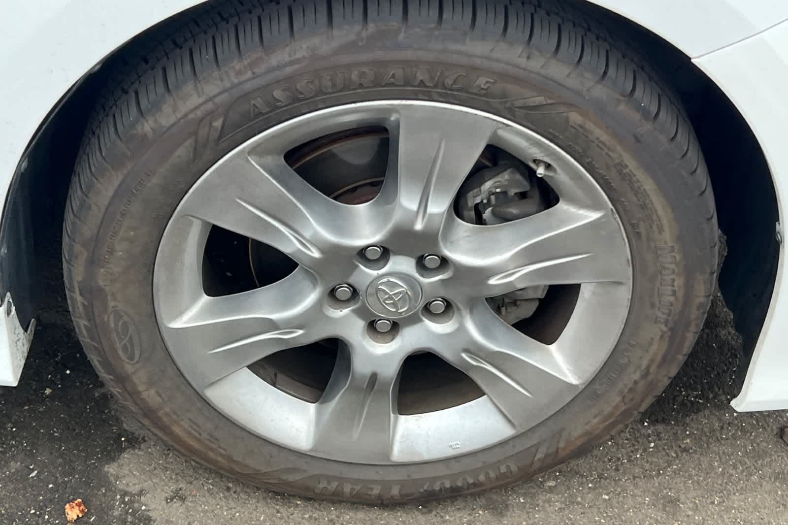 Thumbnail: 2013 Toyota Sienna - 12