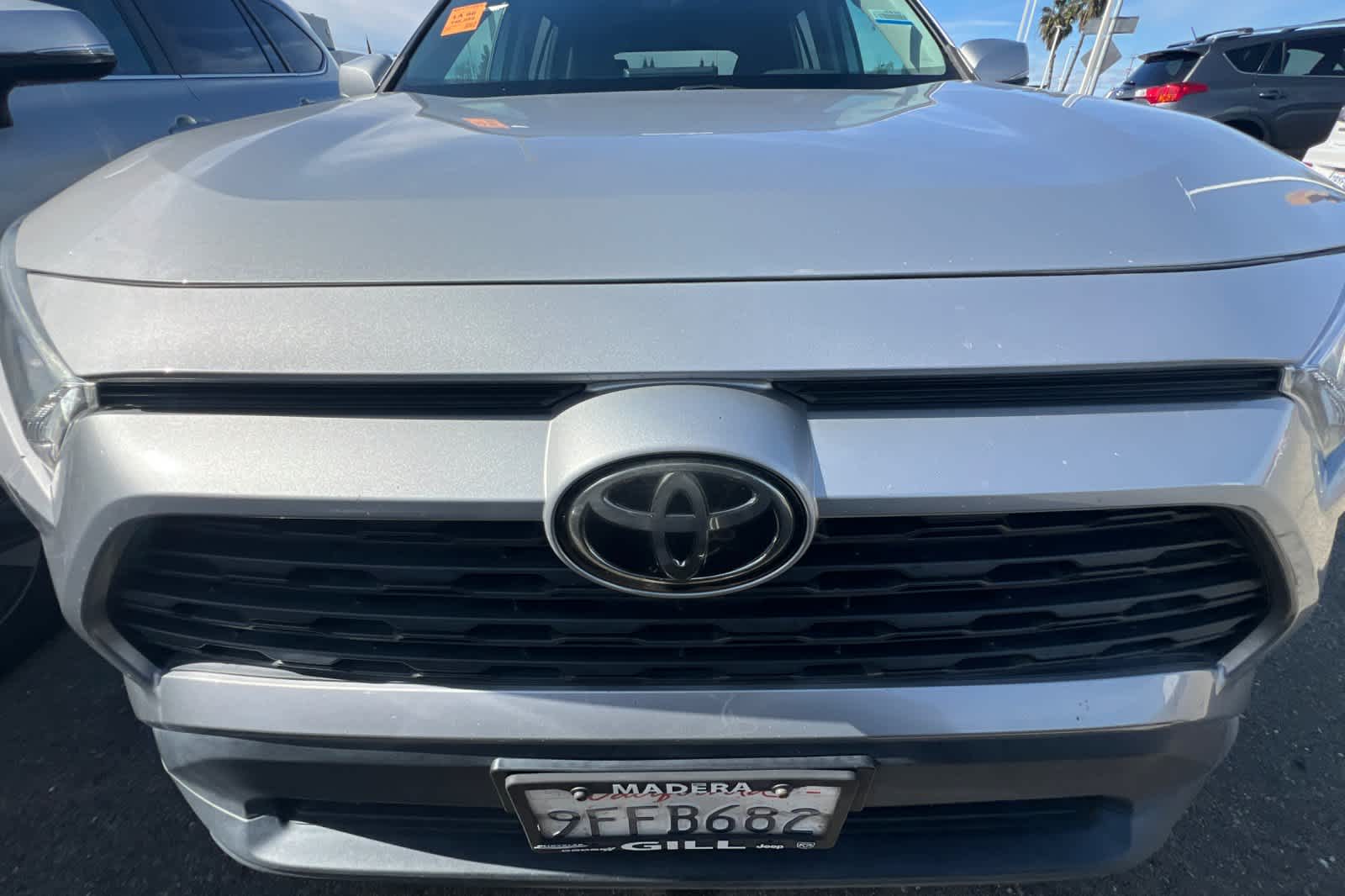 Thumbnail: 2021 Toyota RAV4 - 8