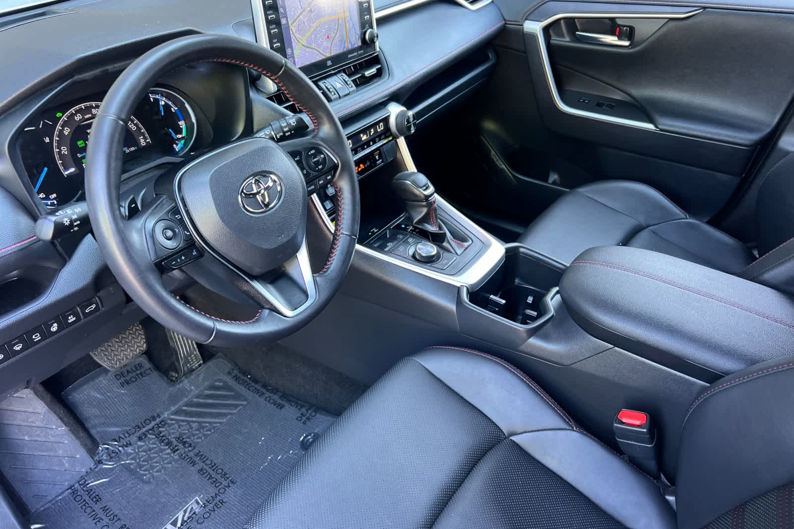 Thumbnail: 2022 Toyota RAV4 - 11