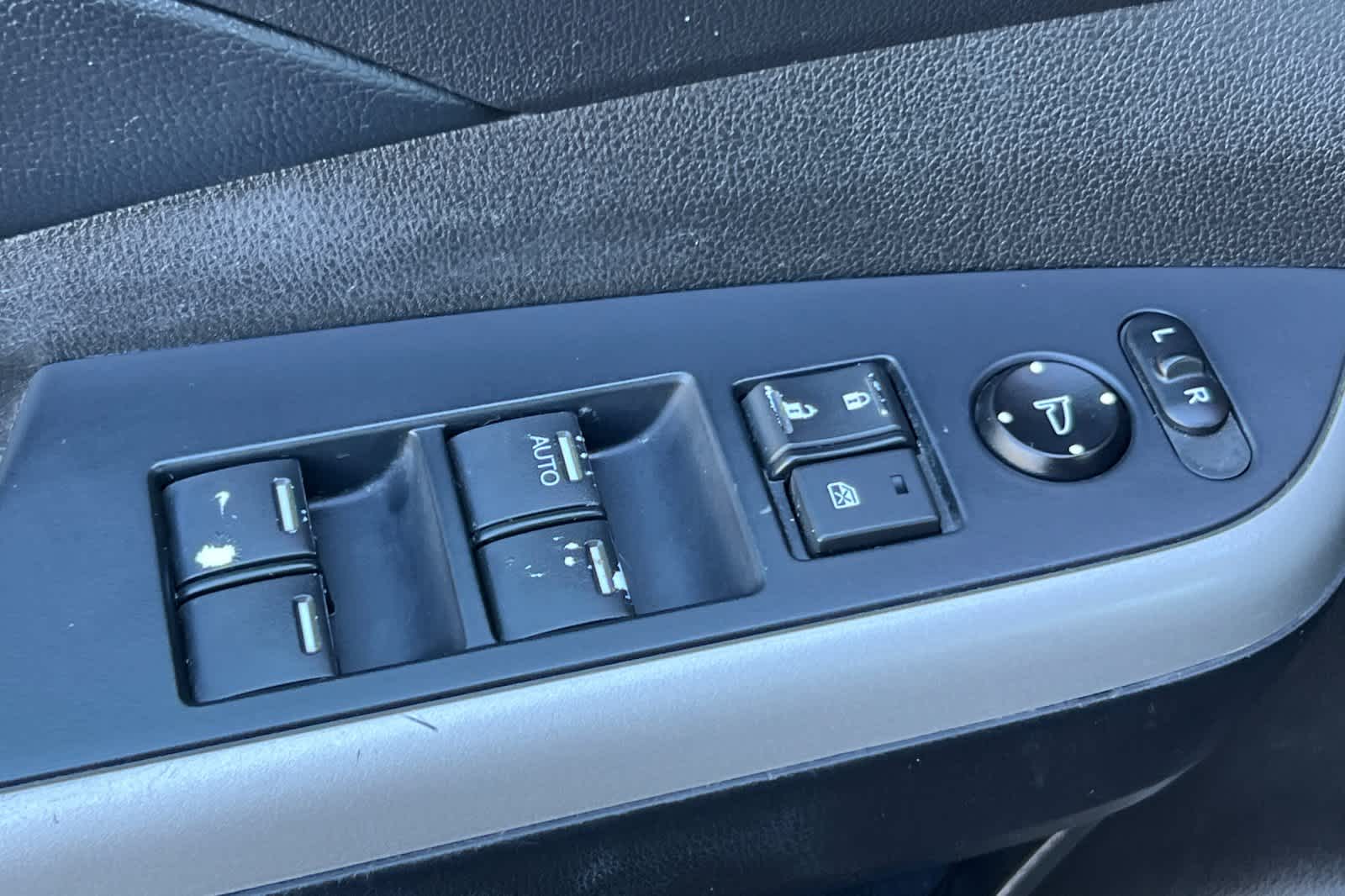 Thumbnail: 2013 Honda CR-V - 13