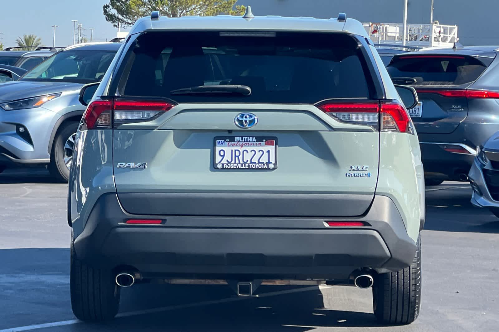 Thumbnail: 2022 Toyota RAV4 - 8