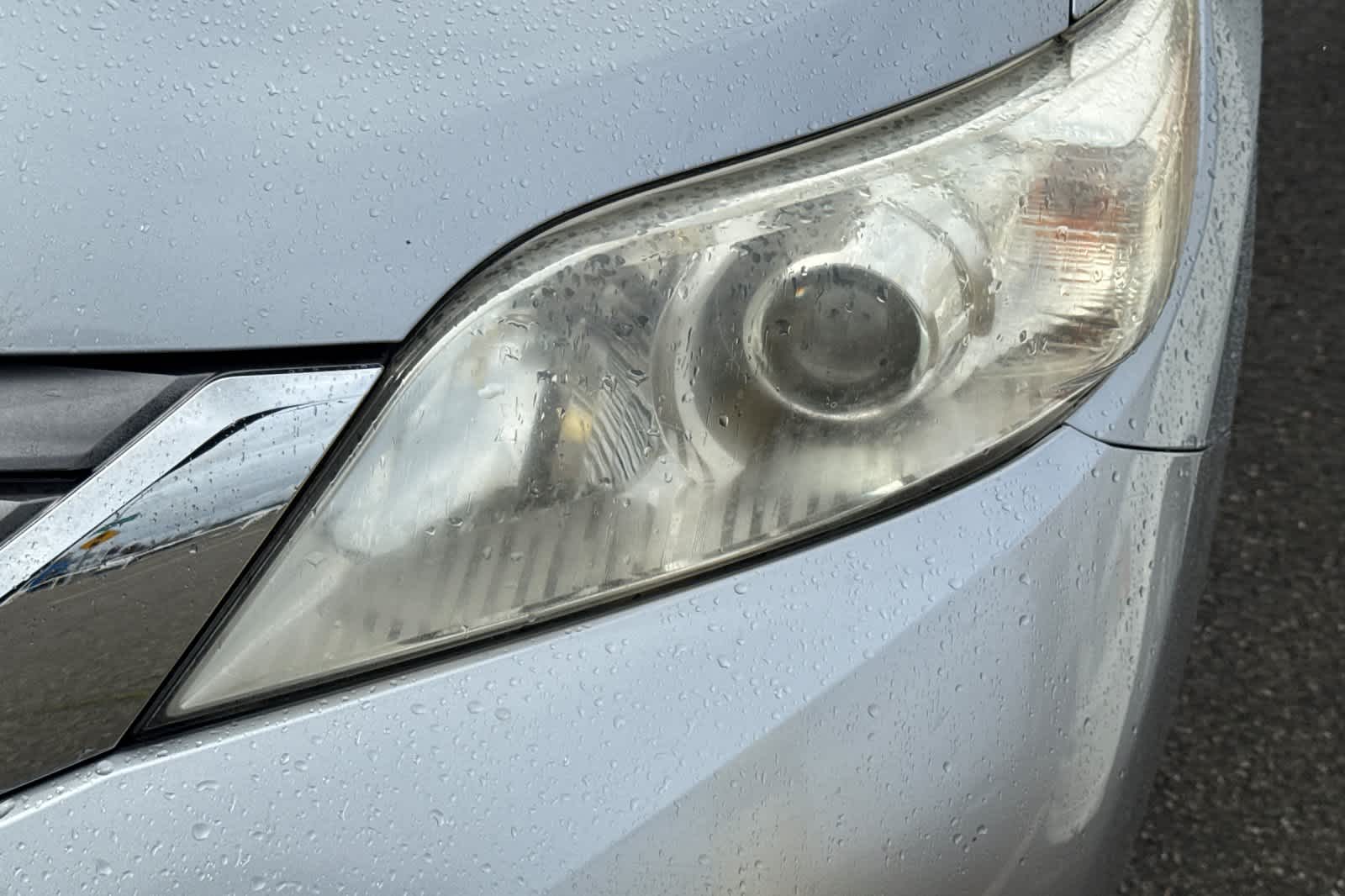 Thumbnail: 2011 Toyota Sienna - 11