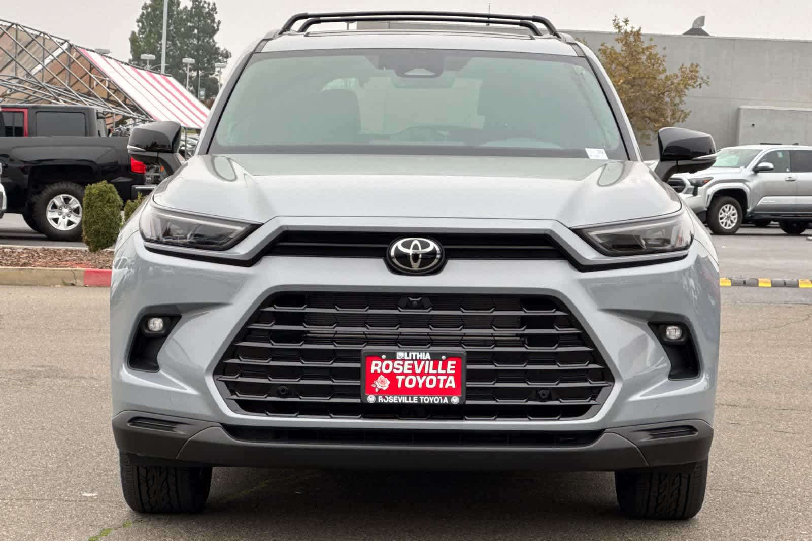 Thumbnail: 2026 Toyota Grand Highlander - 10