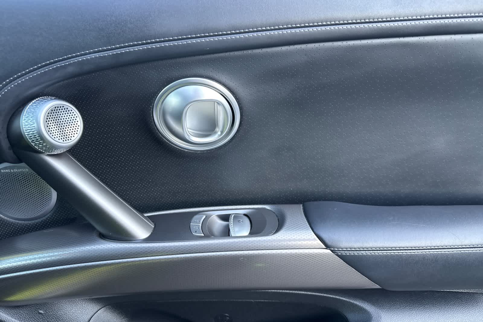 Thumbnail: 2023 Genesis GV60 - 19