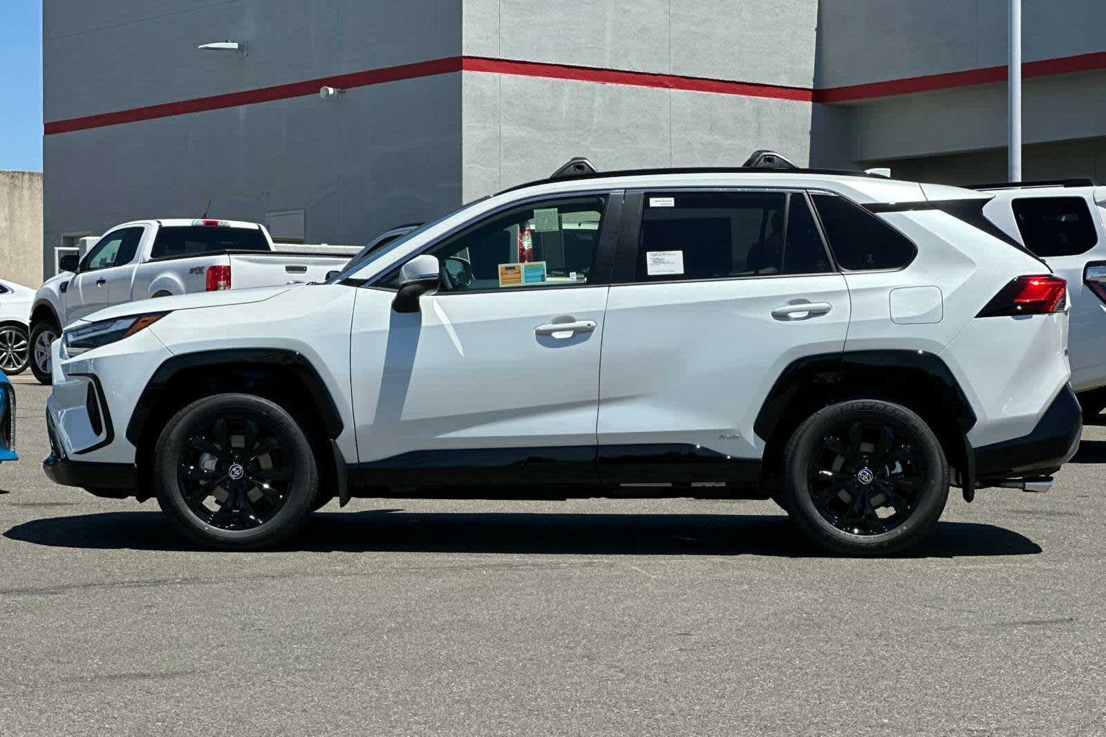 Thumbnail: 2025 Toyota RAV4 - 5