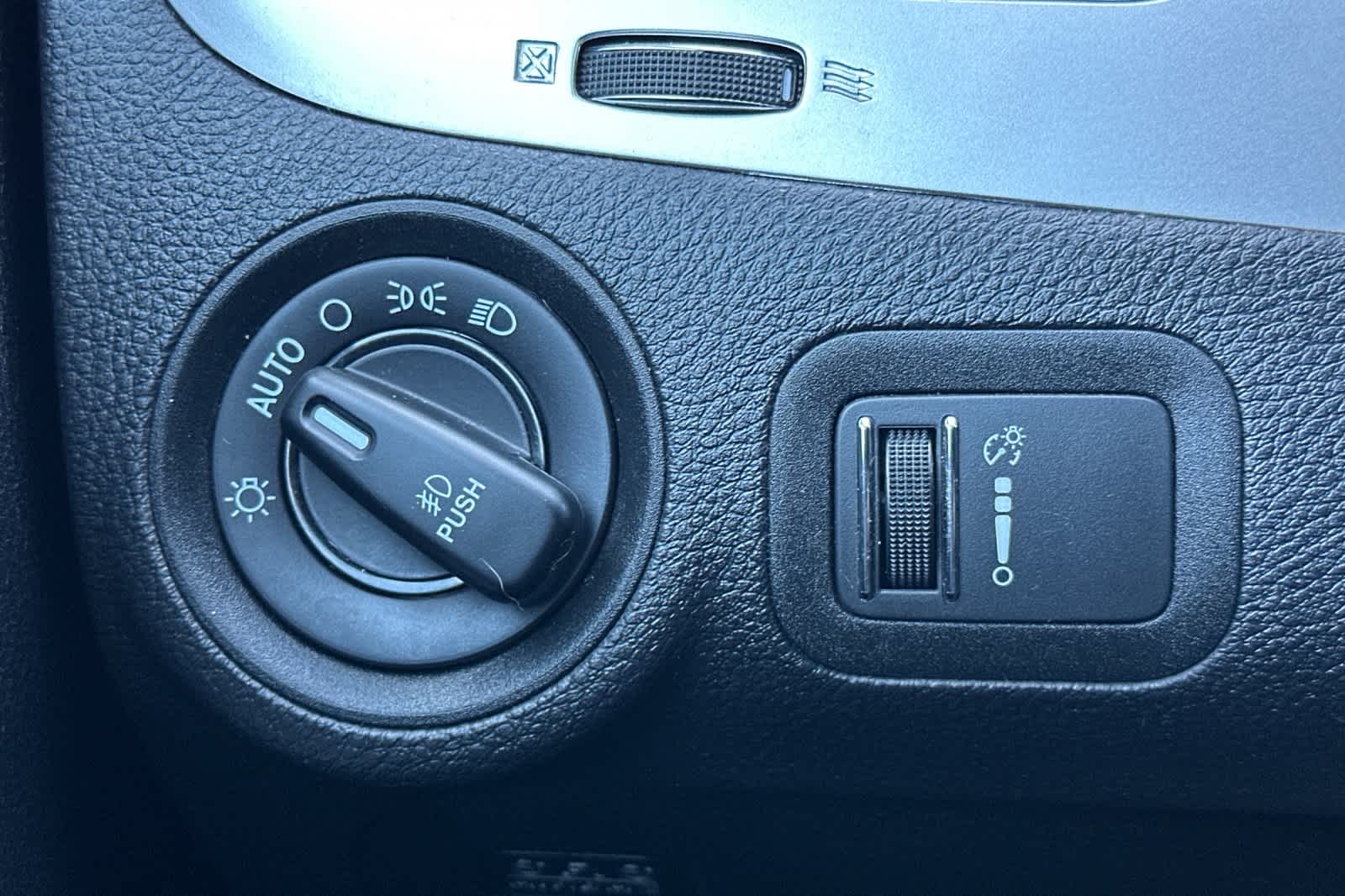 Thumbnail: 2018 Dodge Journey - 31