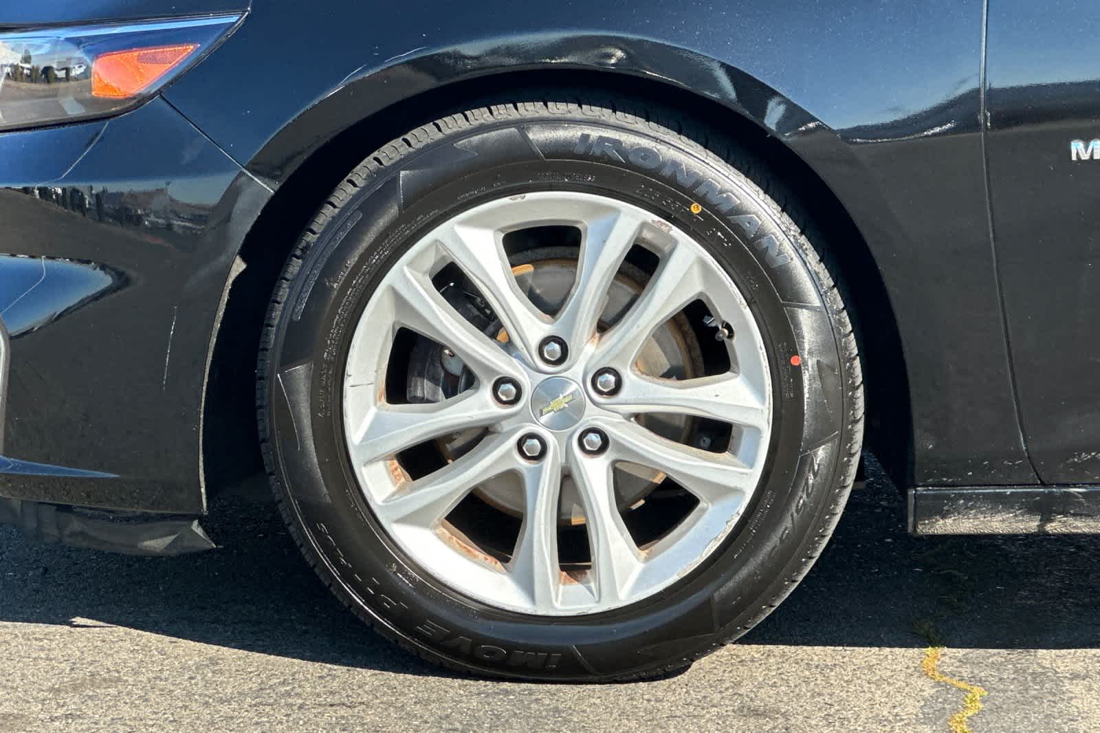 Thumbnail: 2017 Chevrolet Malibu - 30