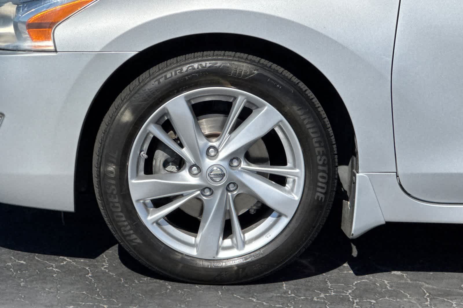 Thumbnail: 2015 Nissan Altima - 31