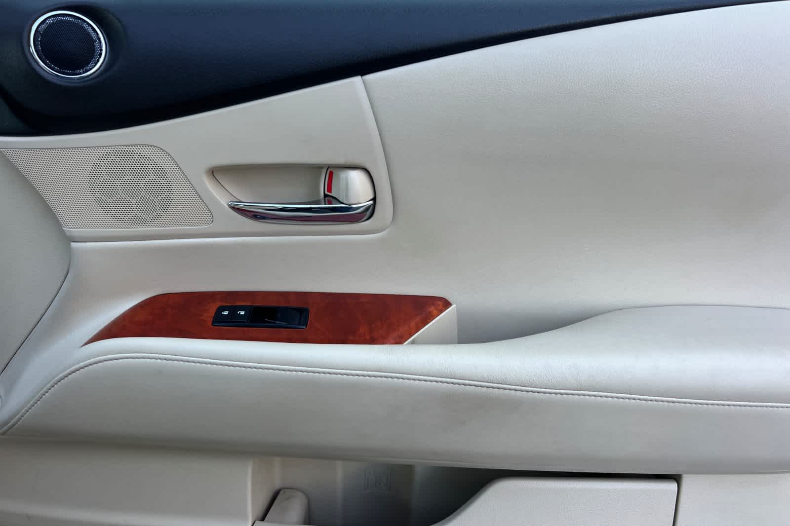 Thumbnail: 2010 Lexus RX - 18