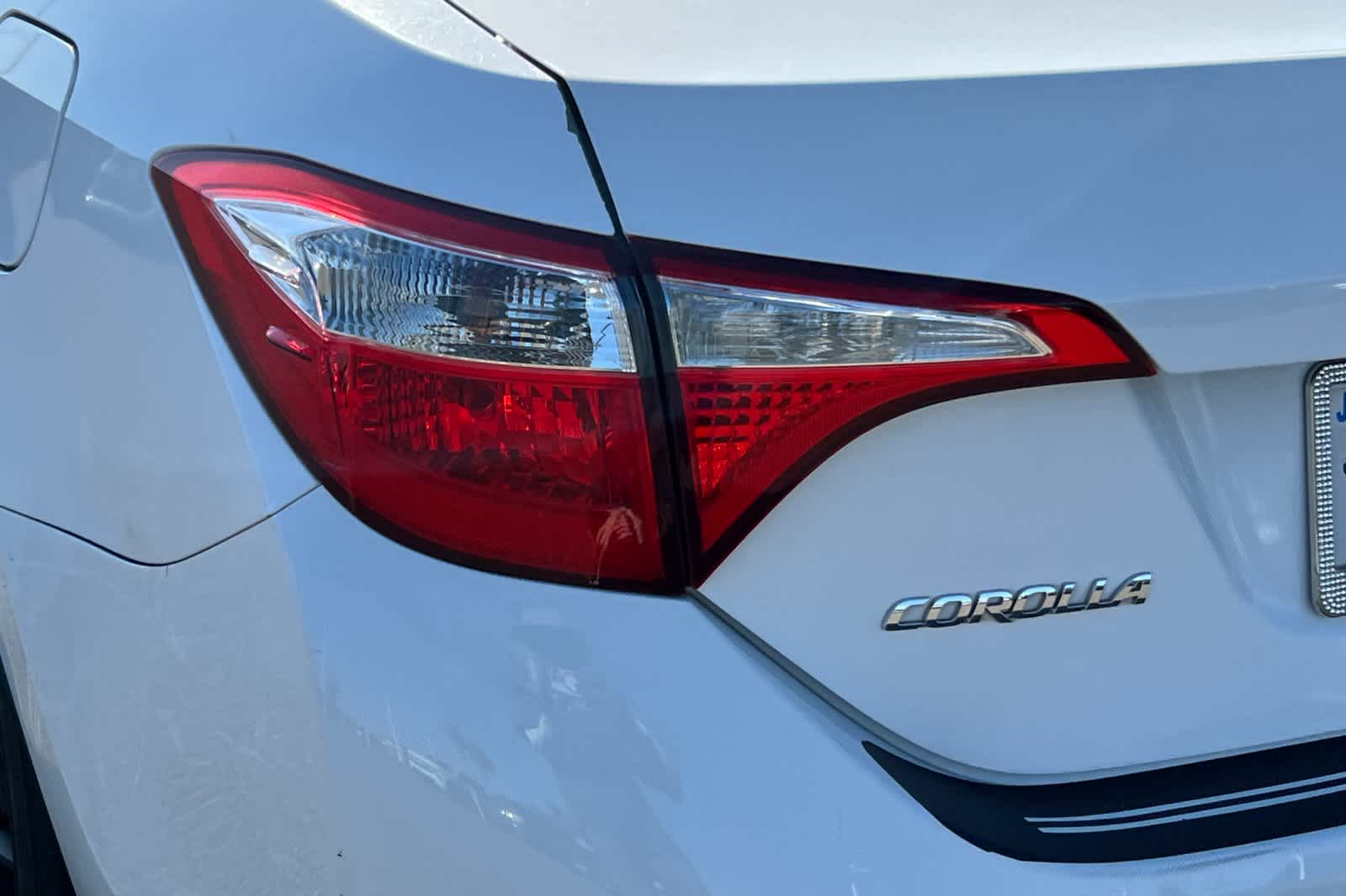 Thumbnail: 2015 Toyota Corolla - 15