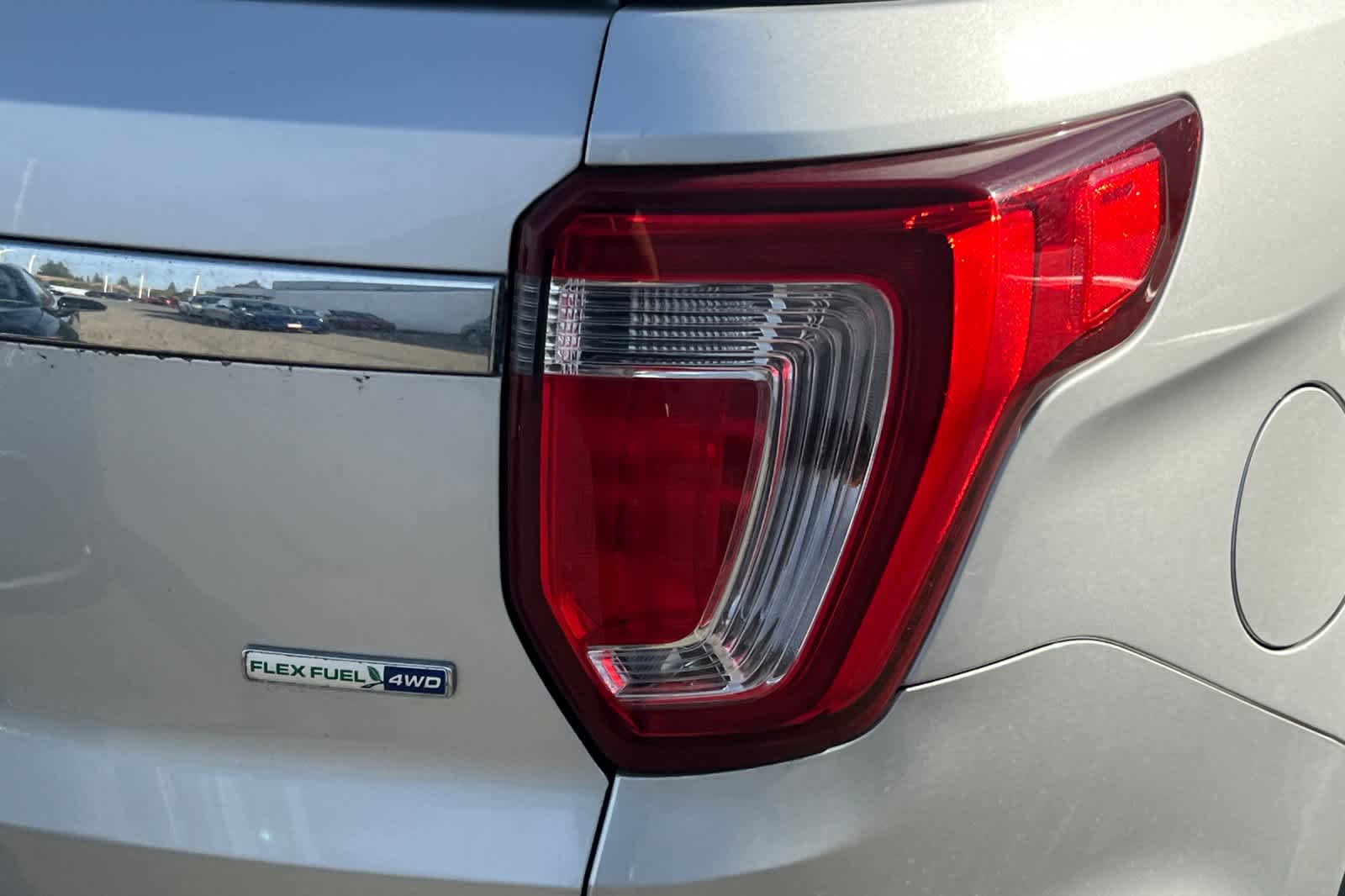 Thumbnail: 2016 Ford Explorer - 18