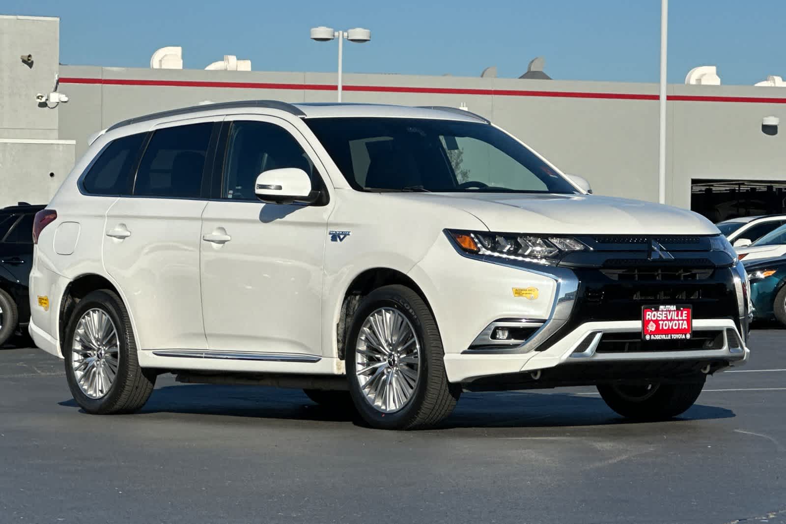 Thumbnail: 2022 Mitsubishi Outlander - 5