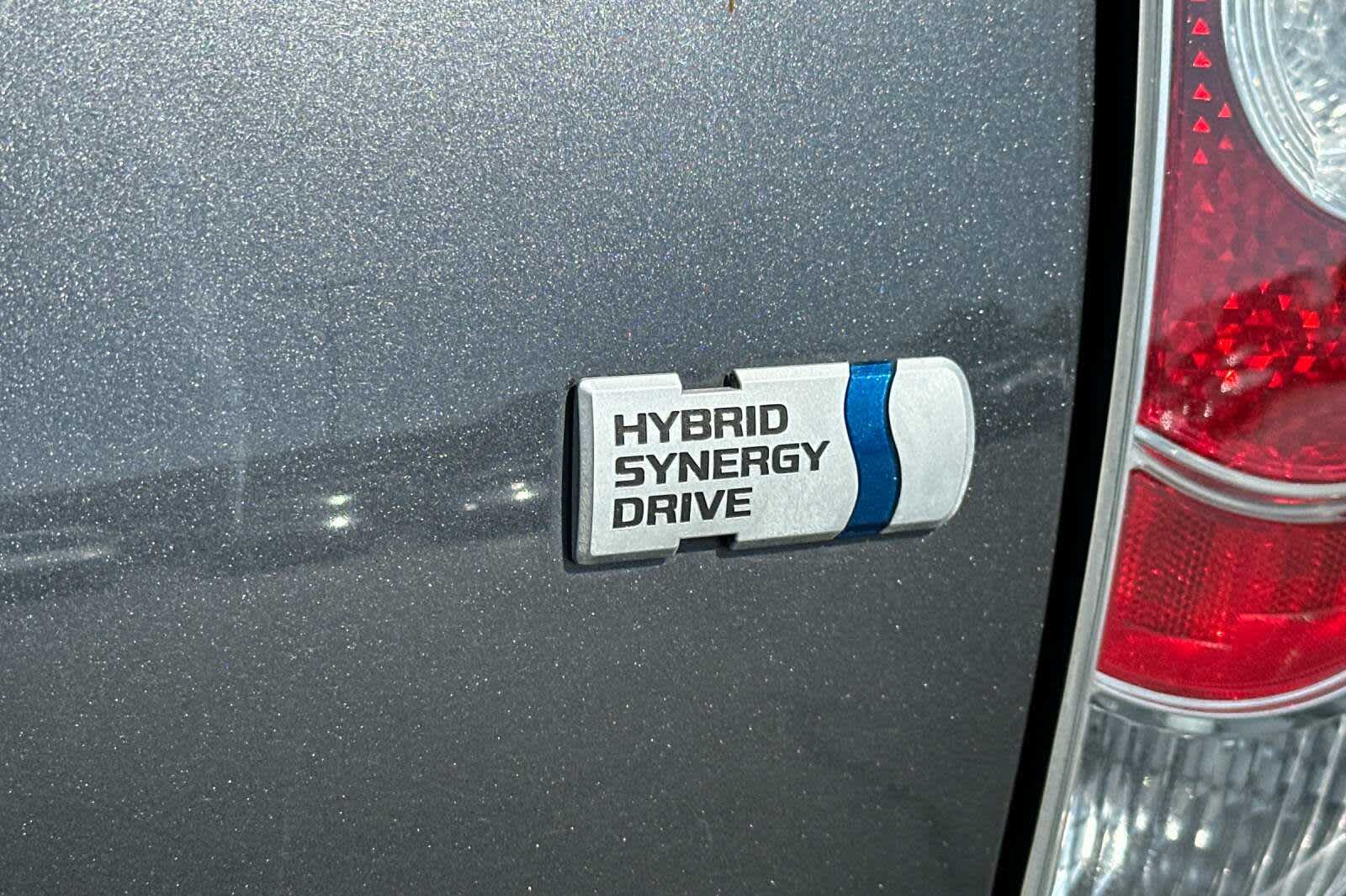 Thumbnail: 2012 Toyota Prius c - 31