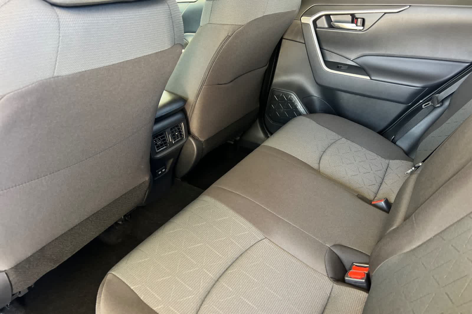 2025 Toyota RAV4 XLE 4