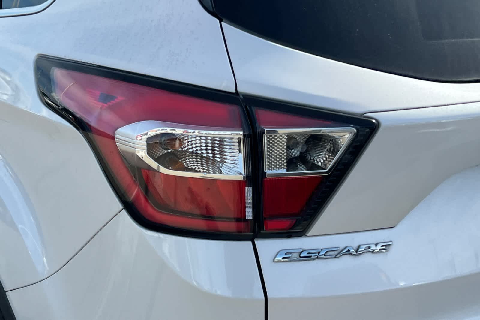 Thumbnail: 2017 Ford Escape - 15