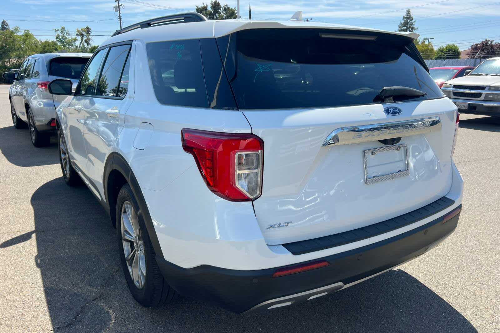Thumbnail: 2021 Ford Explorer - 4