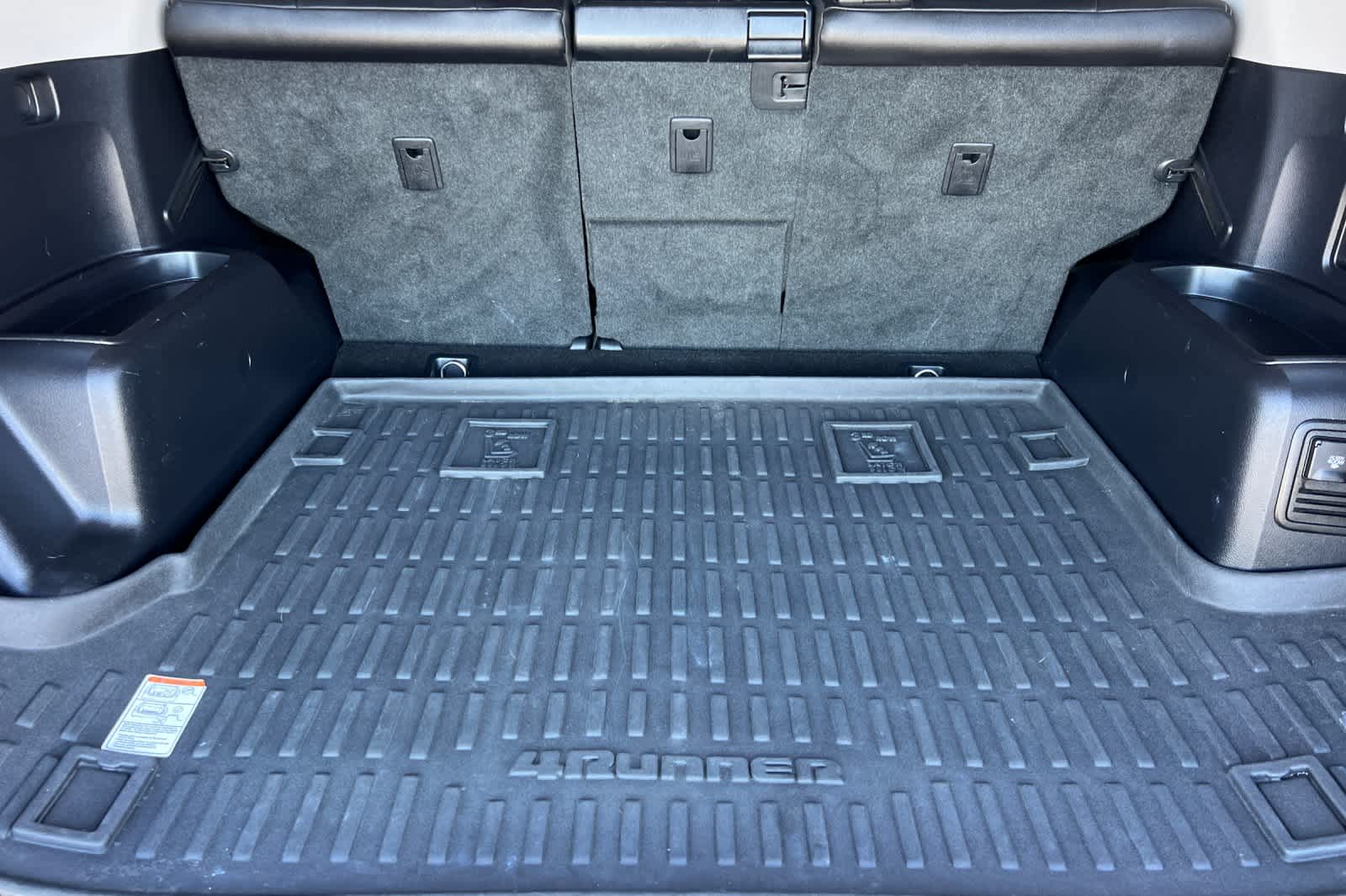 Thumbnail: 2022 Toyota 4Runner - 16