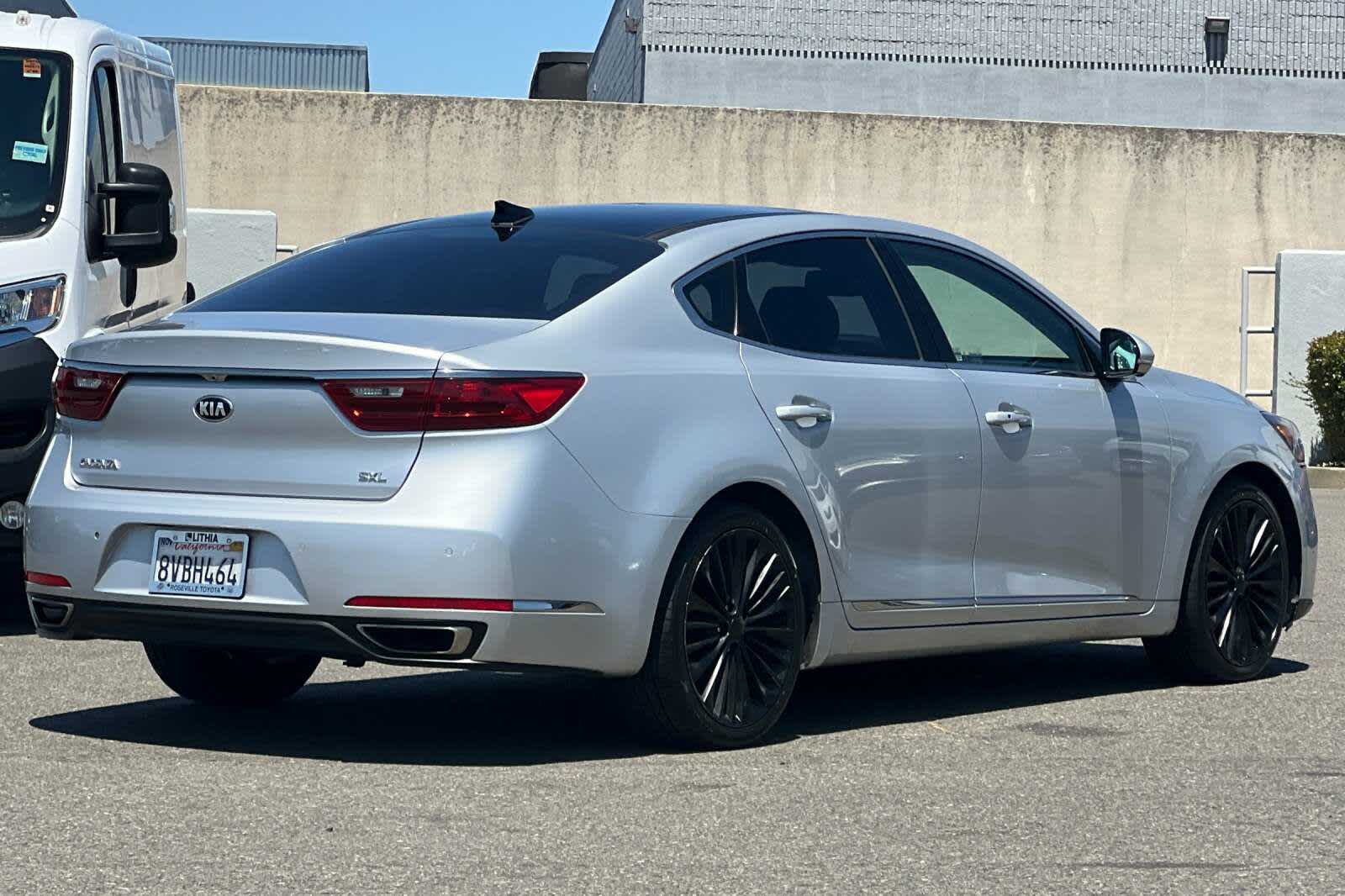 Thumbnail: 2017 Kia Cadenza - 2