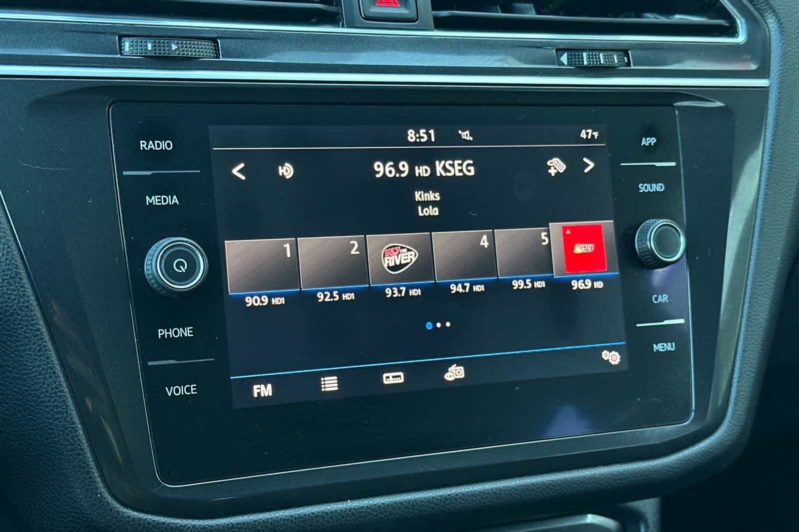 Thumbnail: 2018 Volkswagen Tiguan - 21