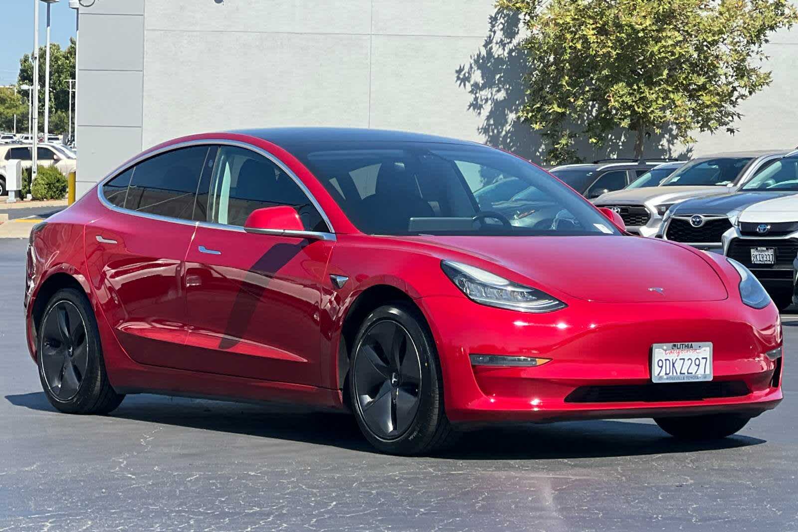 Thumbnail: 2018 Tesla Model 3 - 5