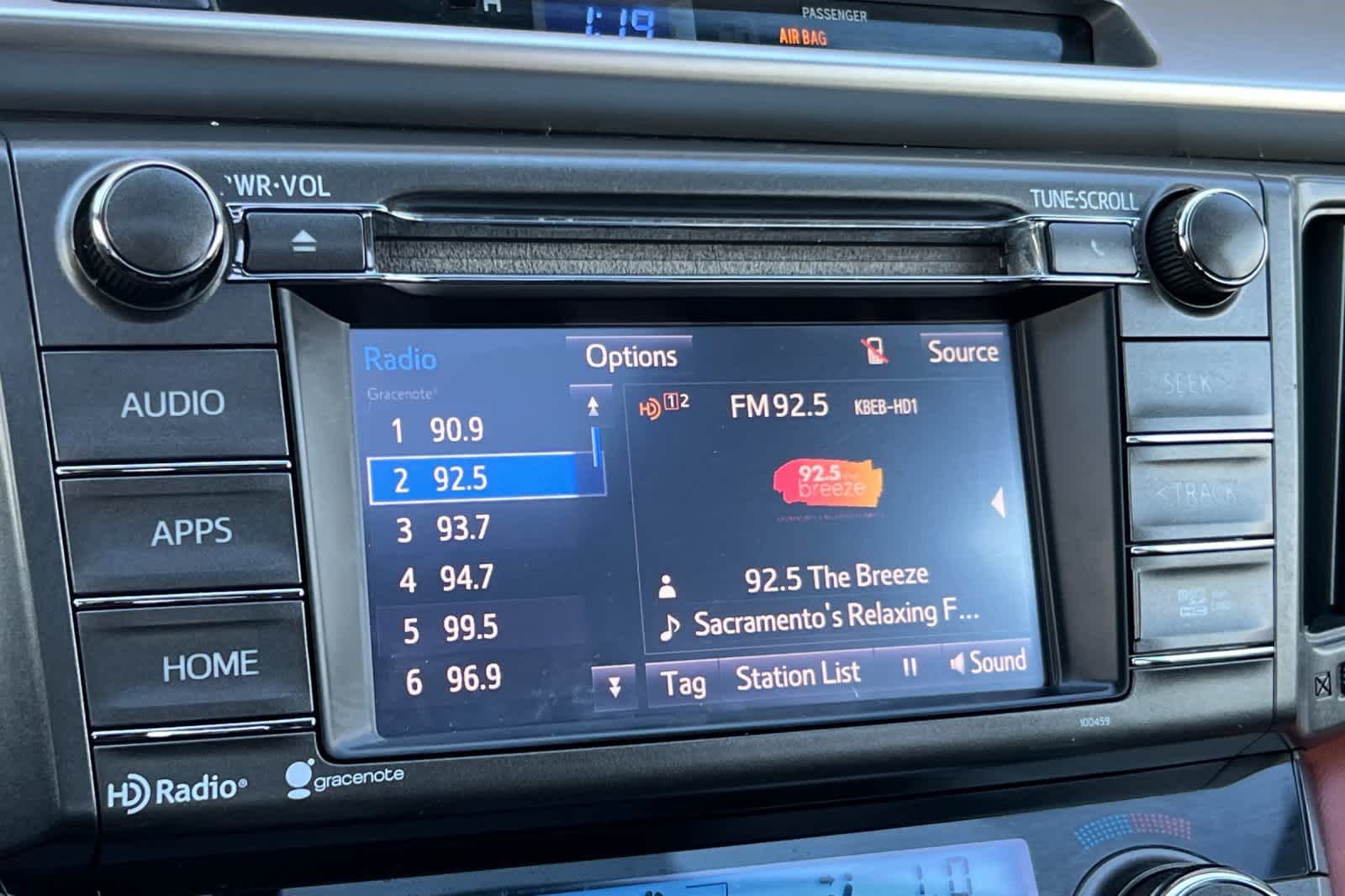 Thumbnail: 2015 Toyota RAV4 - 19