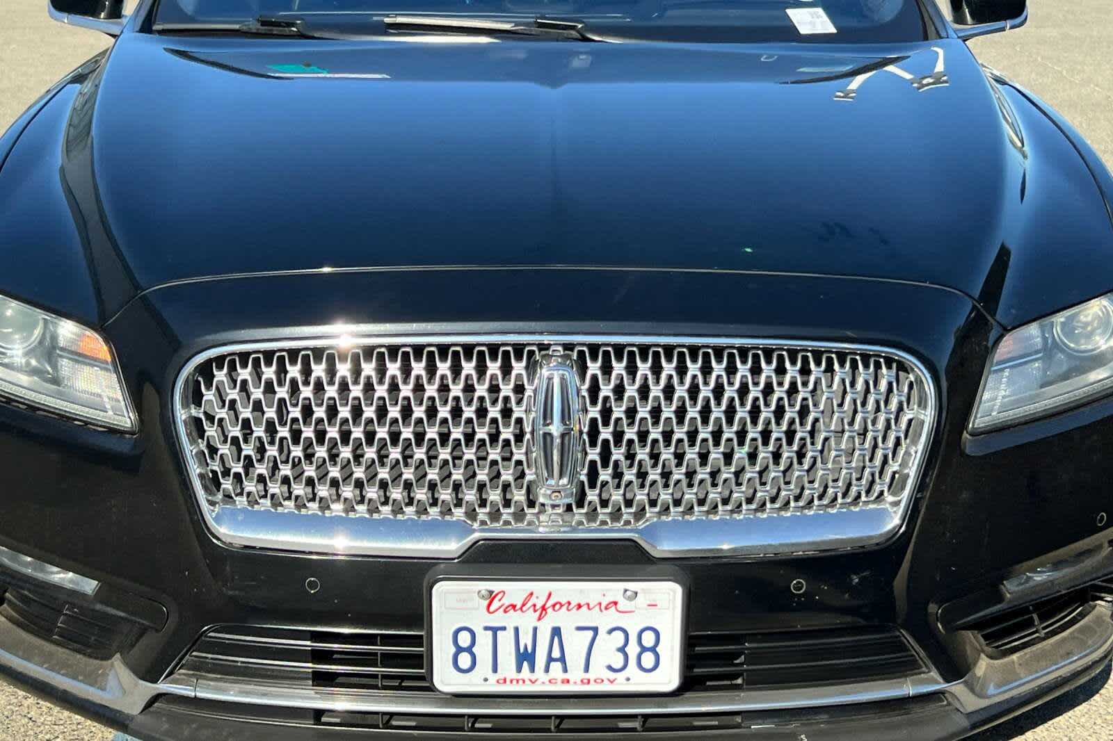 Thumbnail: 2018 Lincoln Continental - 9