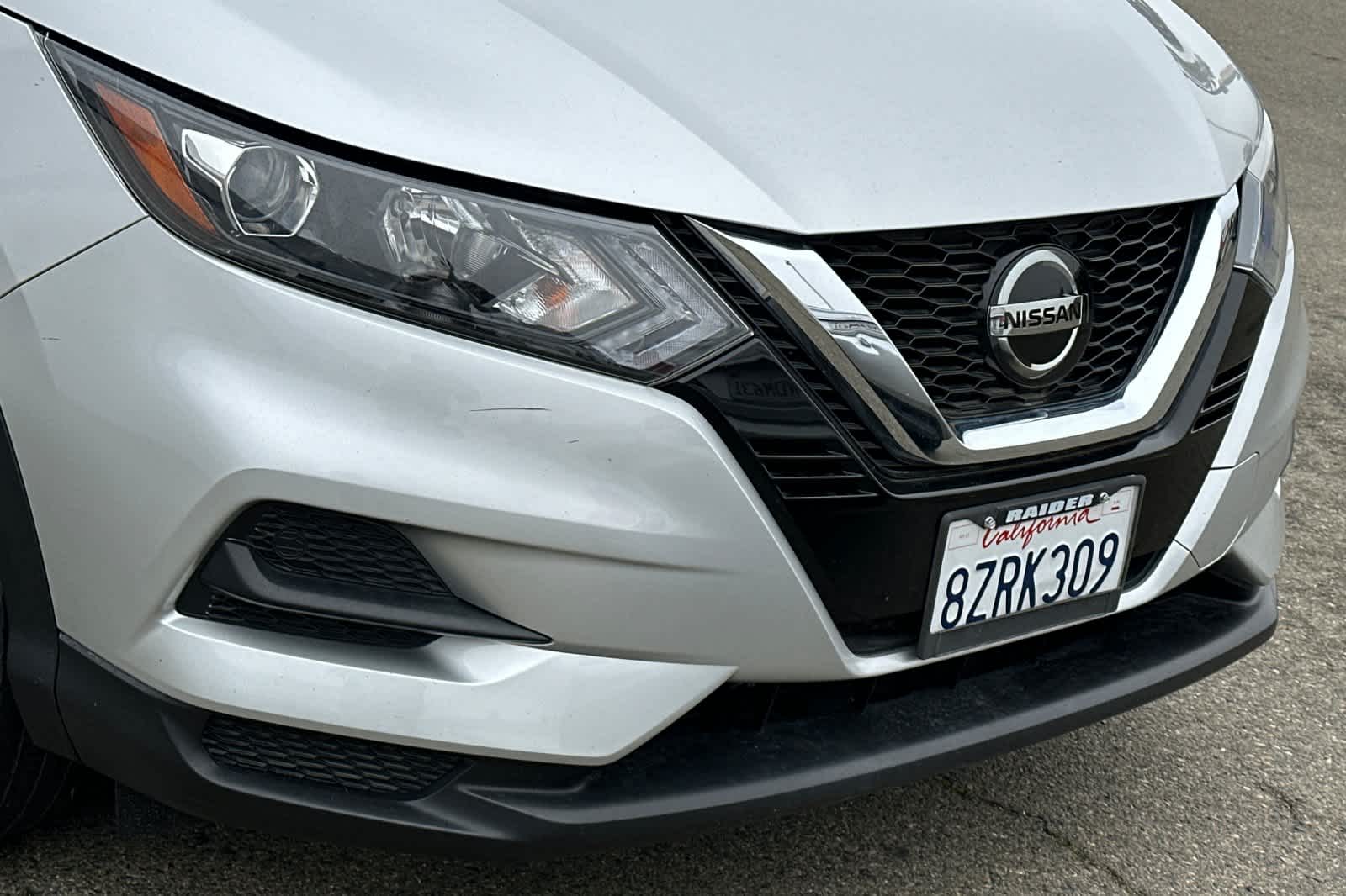 Thumbnail: 2021 Nissan Rogue Sport - 9