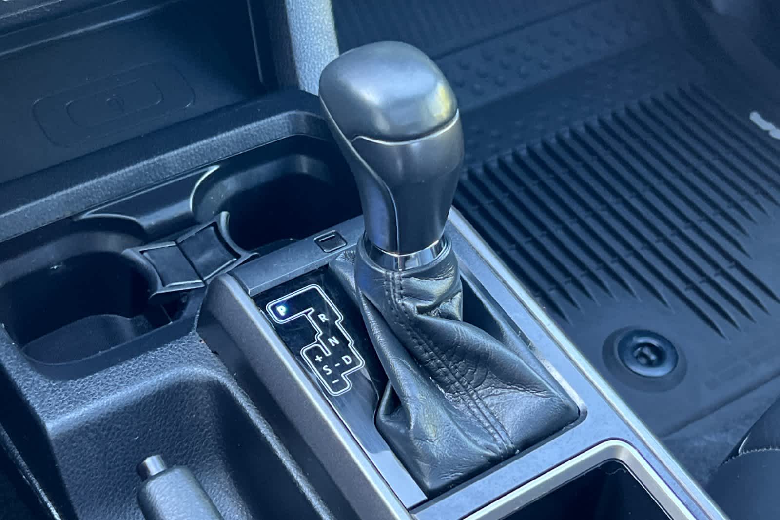 Thumbnail: 2021 Toyota Tacoma - 23