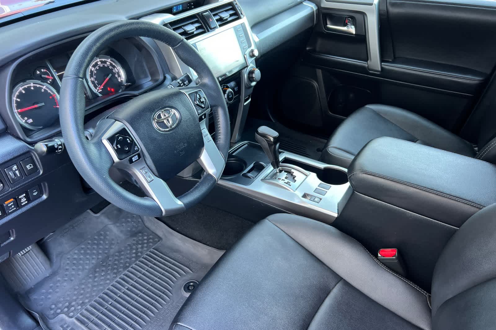 Thumbnail: 2022 Toyota 4Runner - 11