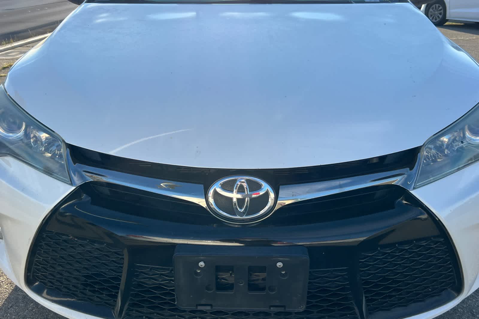 Thumbnail: 2016 Toyota Camry - 12