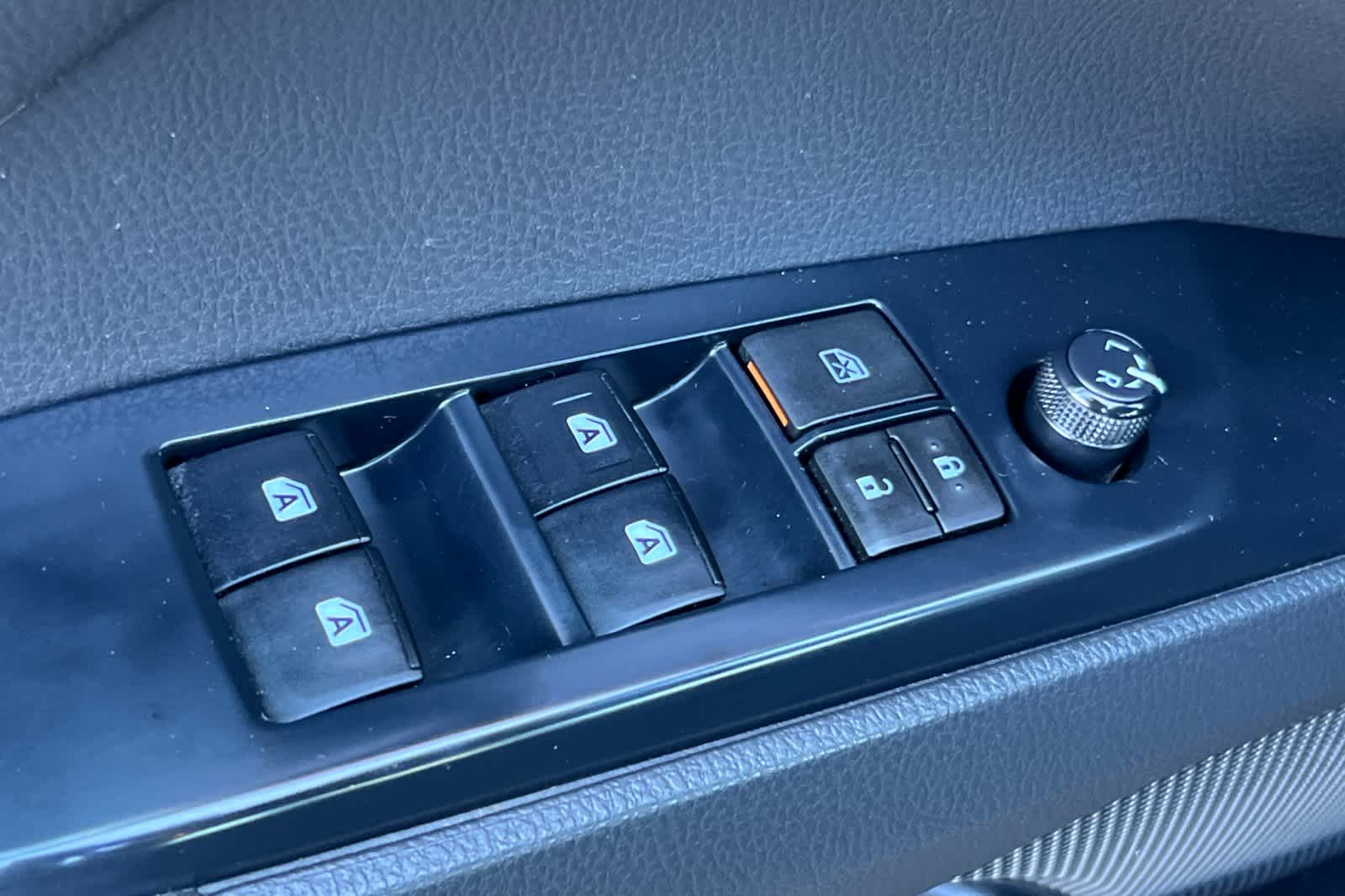 Thumbnail: 2018 Toyota Camry - 13