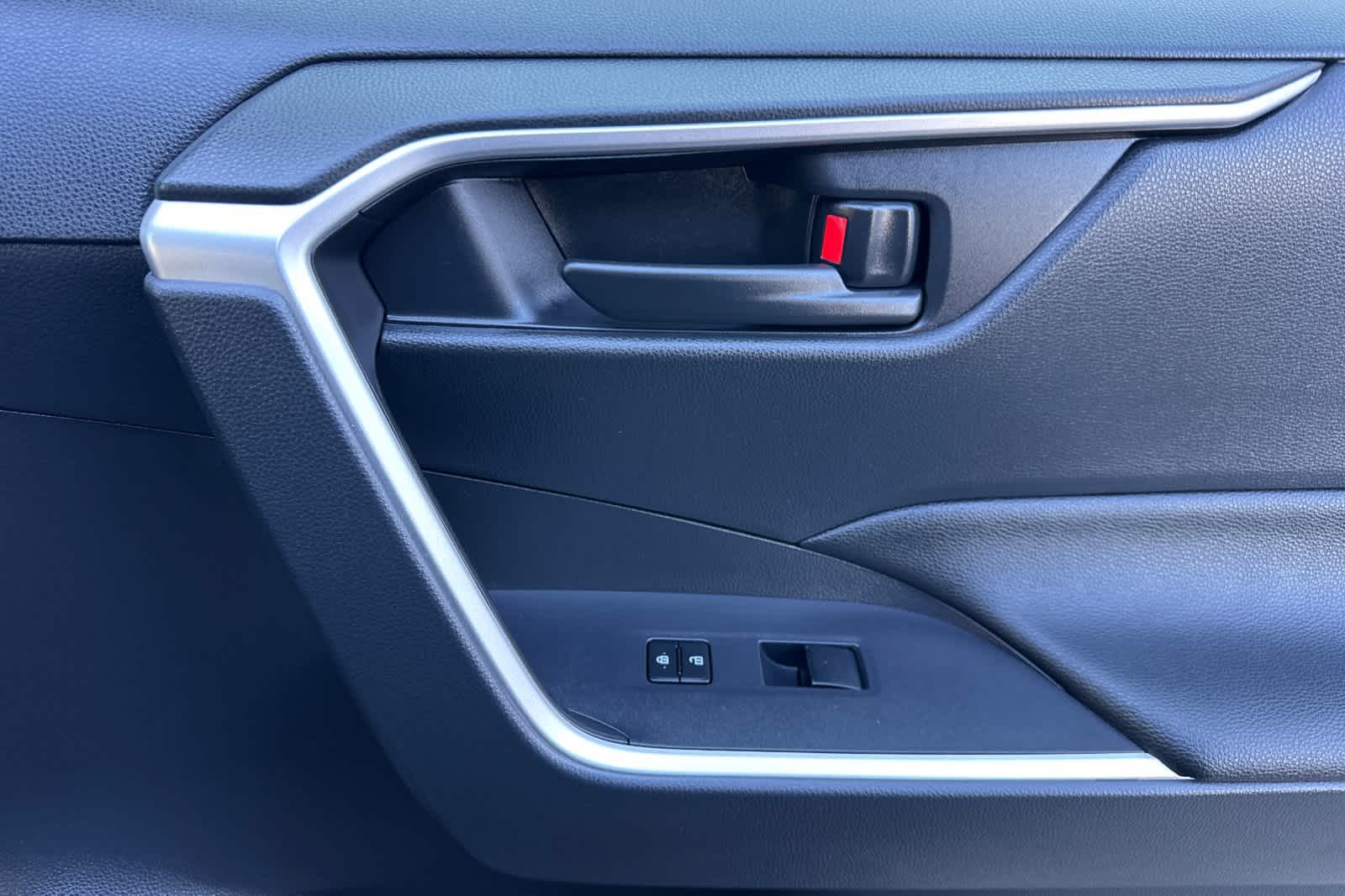 Thumbnail: 2025 Toyota RAV4 - 19